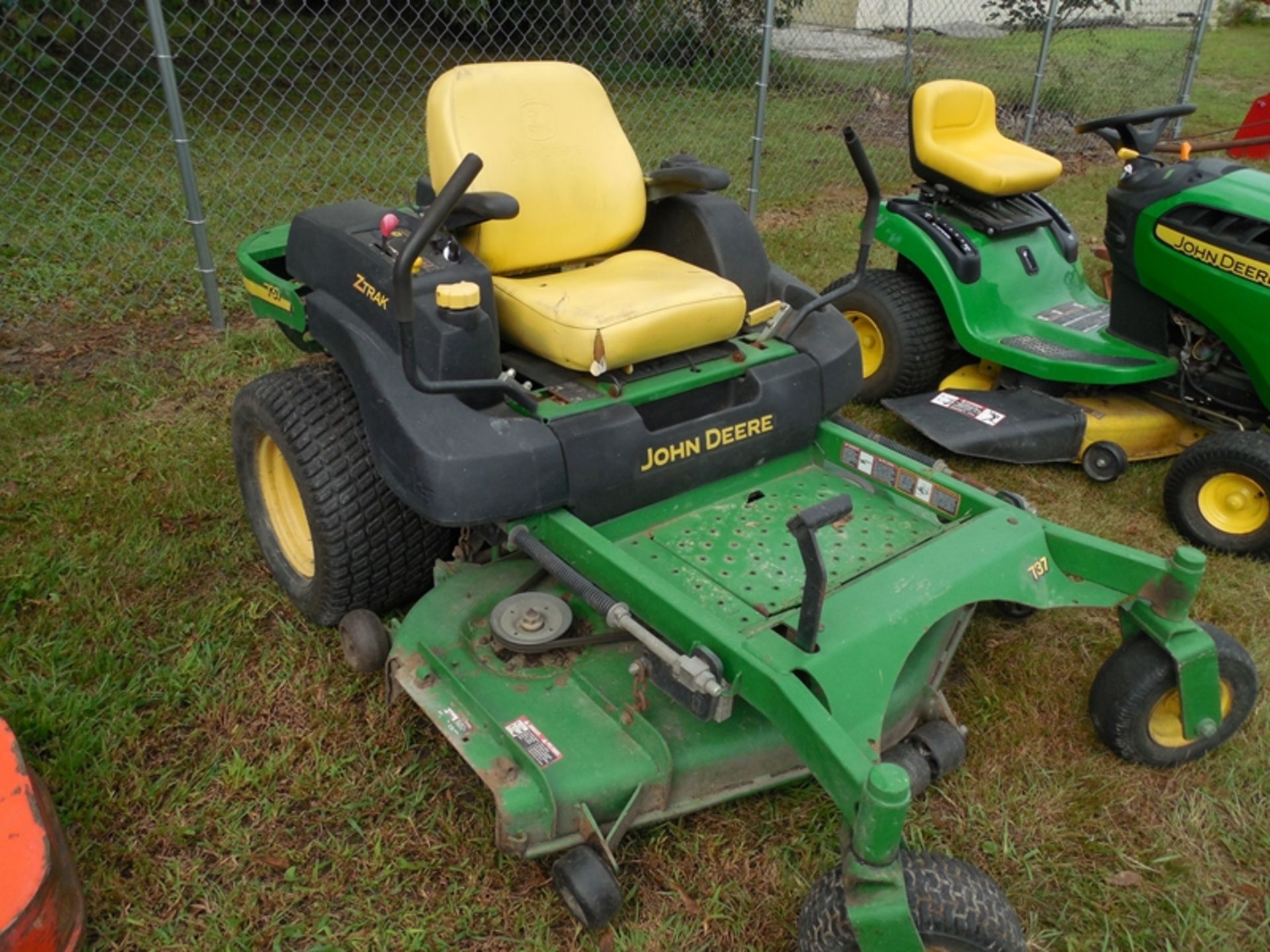 JD 737 Z trac mower w/54" deck 1154 hrs