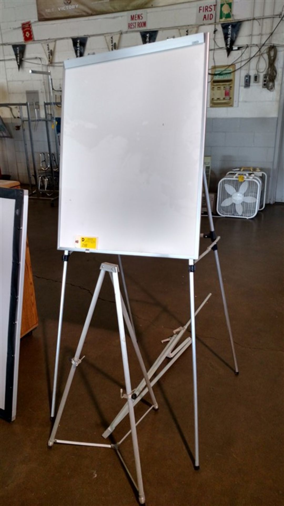 Easel - (1 x Bid)