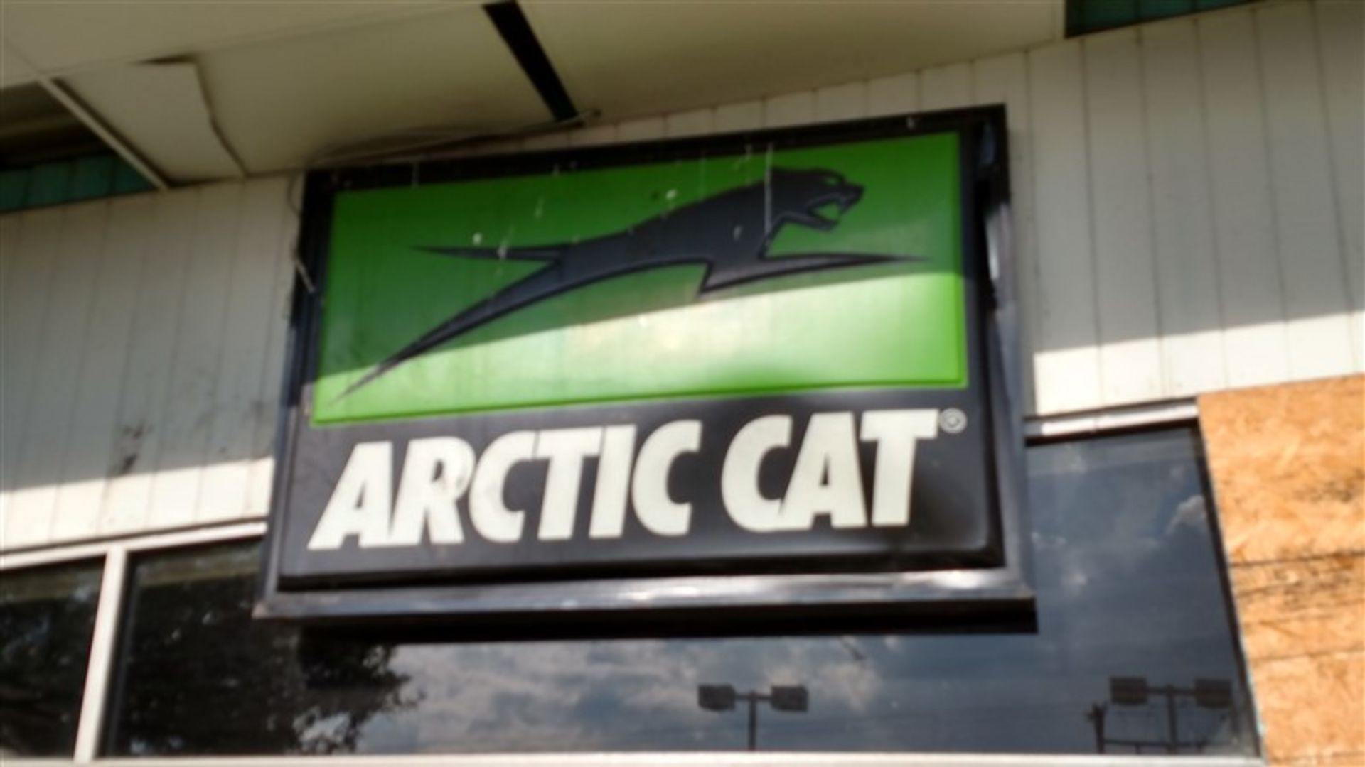 Victory / Artic Cat Signs - (1 x Bid) - Image 2 of 2