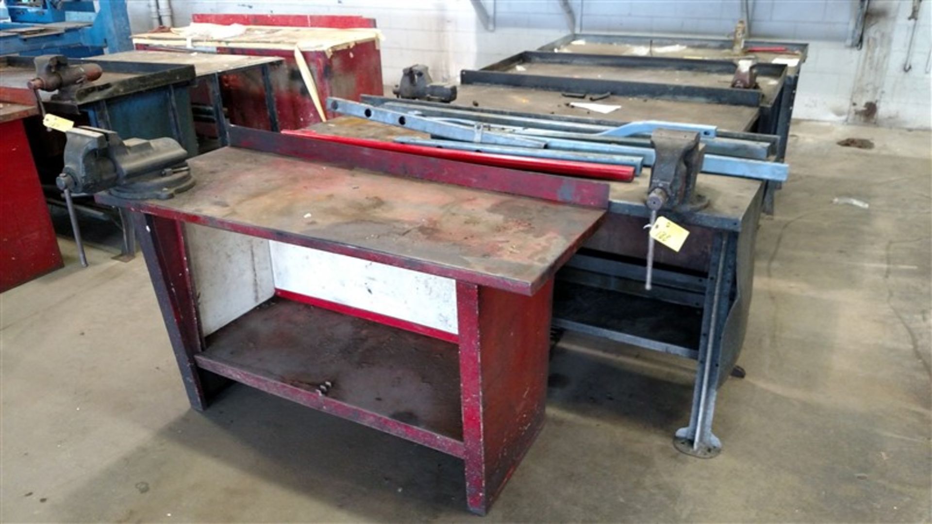 (5) Work Benches / (4) Vises / Fixtures - (1 x Bid)