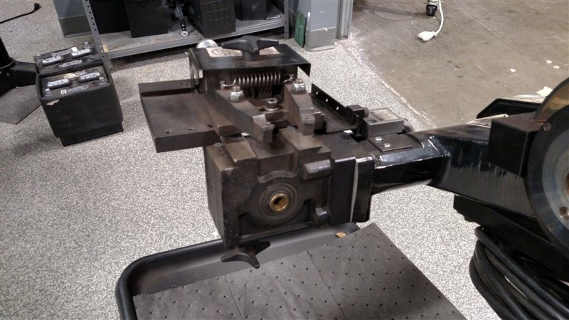 Pro-Cut PFM 9.0 On-Car Brake Lathe w/ Adapters (1 x Bid) - Image 6 of 9