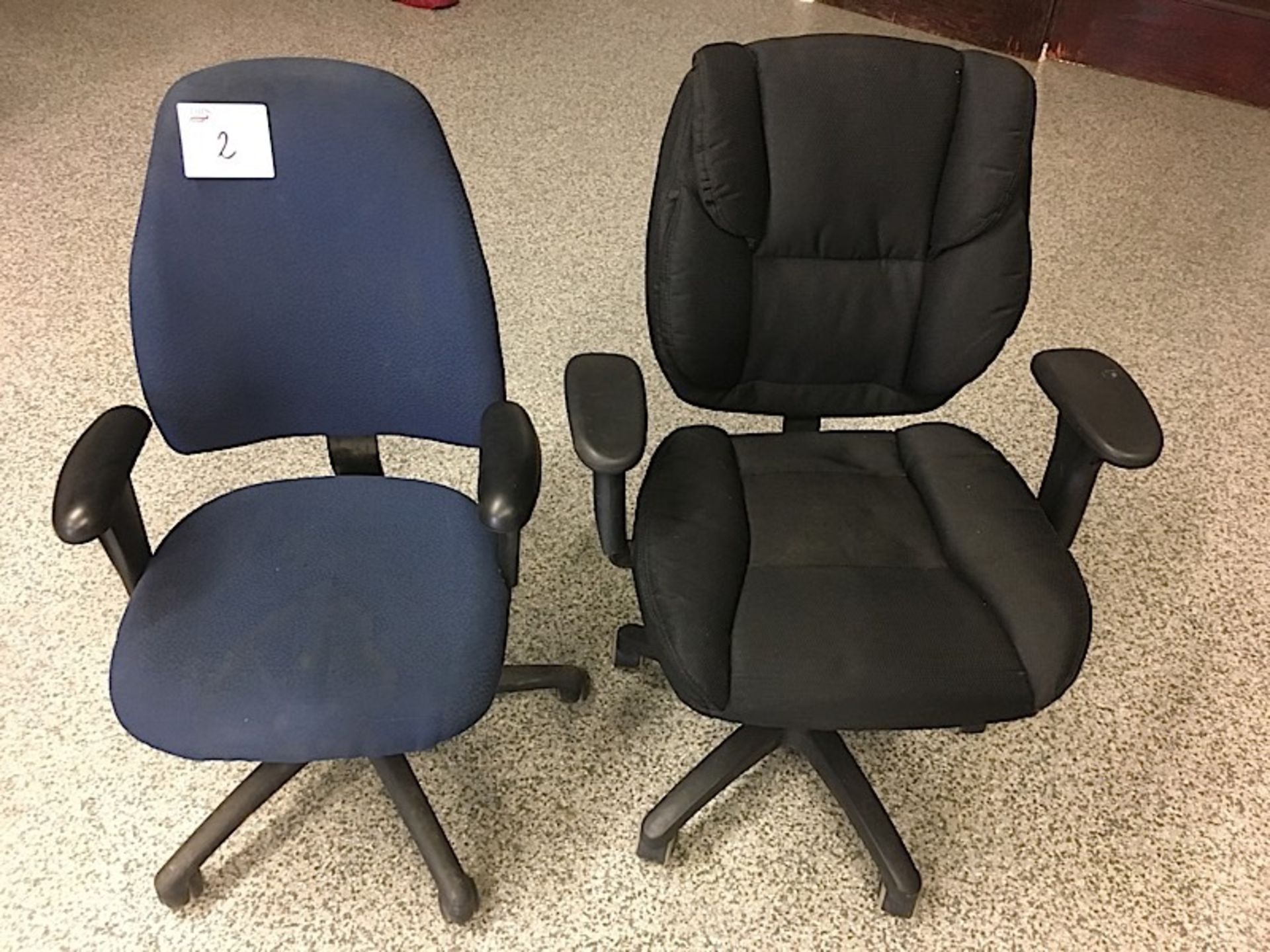 LOT OF 2 COMPUTER CHAIRS