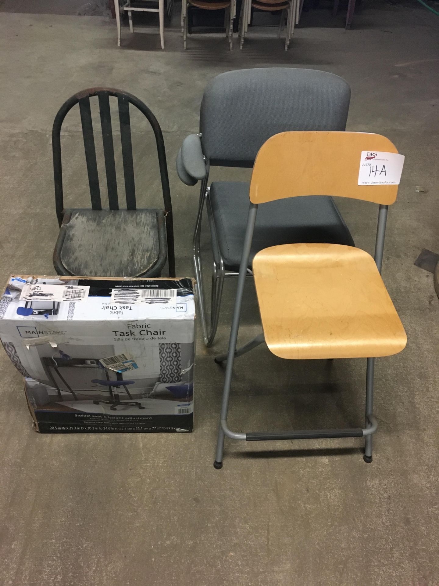 LOT OF MISC CHAIRS