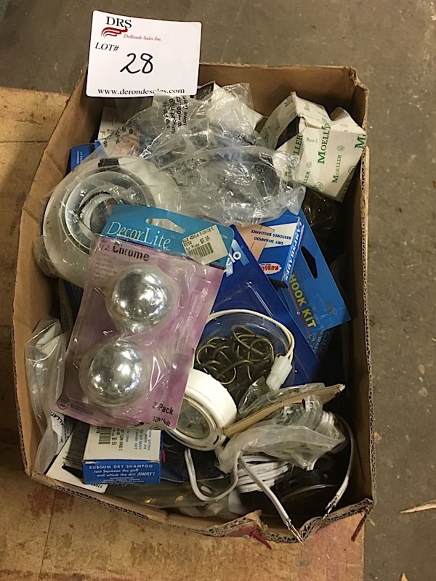 LOT OF MISC LIGHTING PARTS