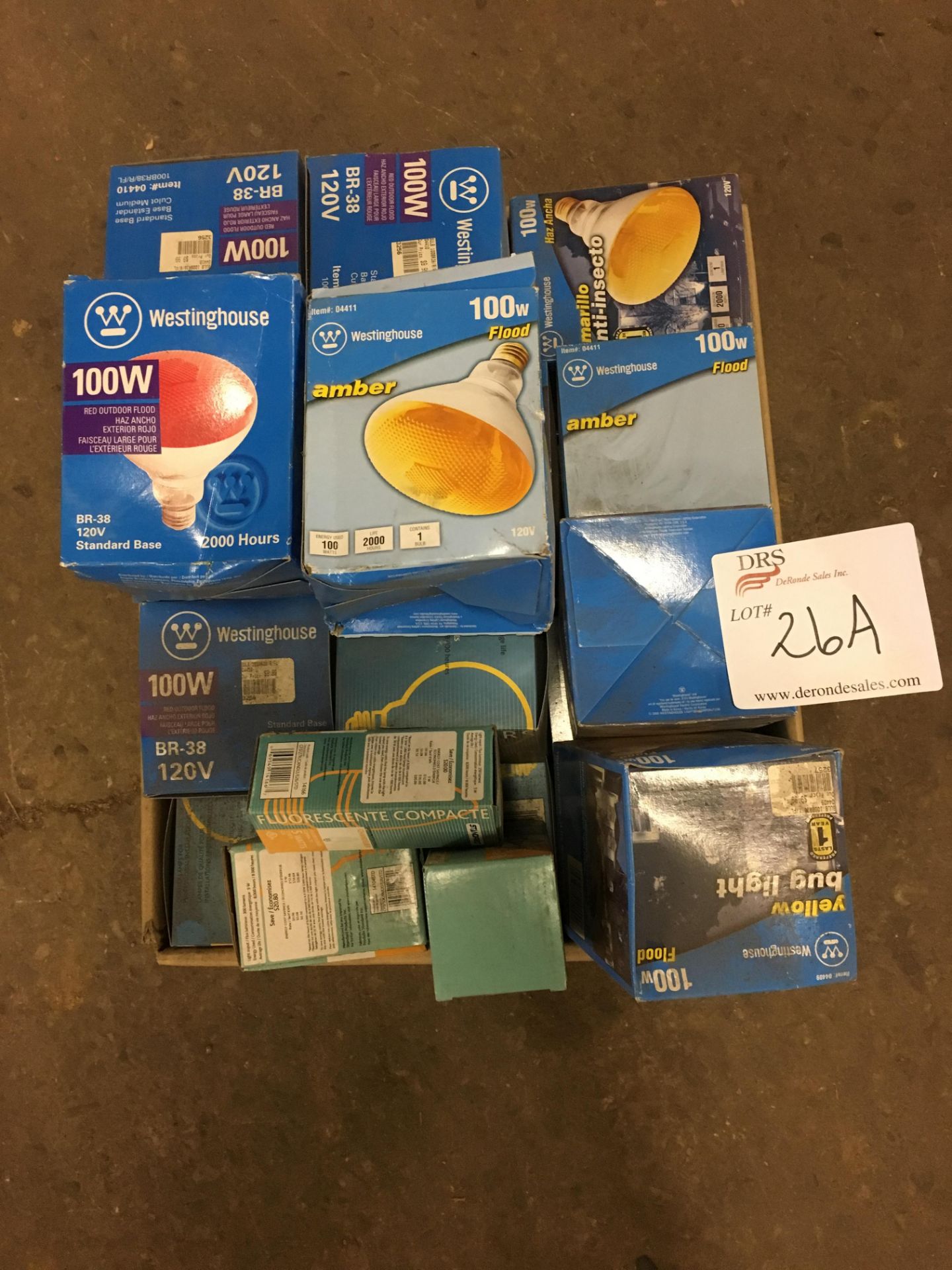 LOT OF FLOOD LAMPS & 3 FLUORESCENT BULBS