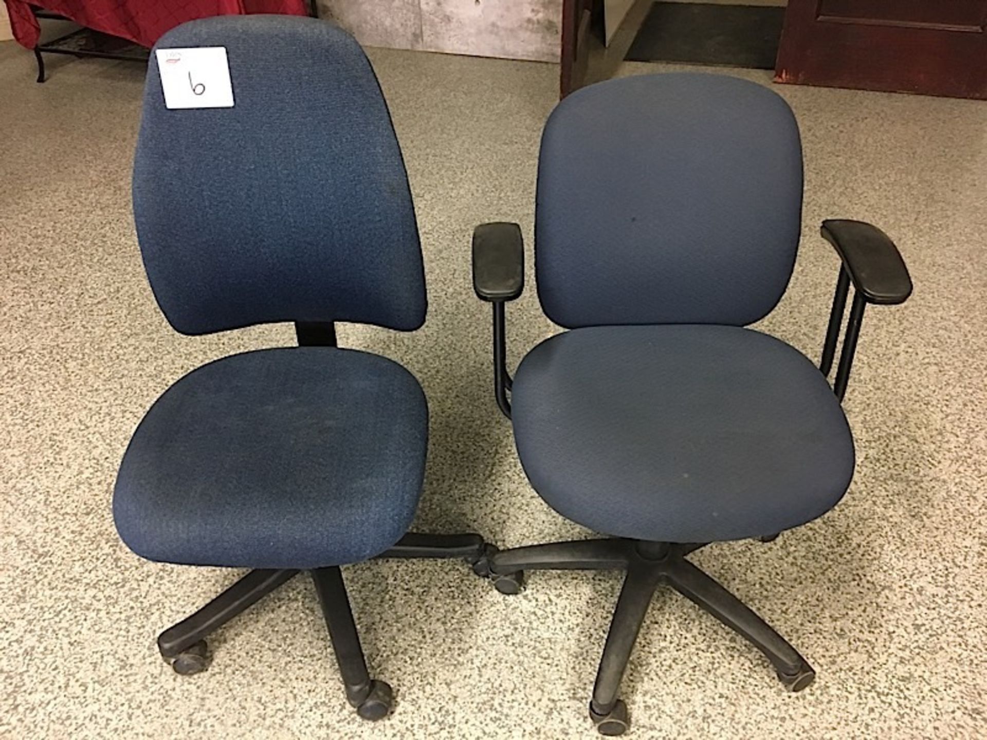 LOT OF 2 COMPUTER CHAIRS