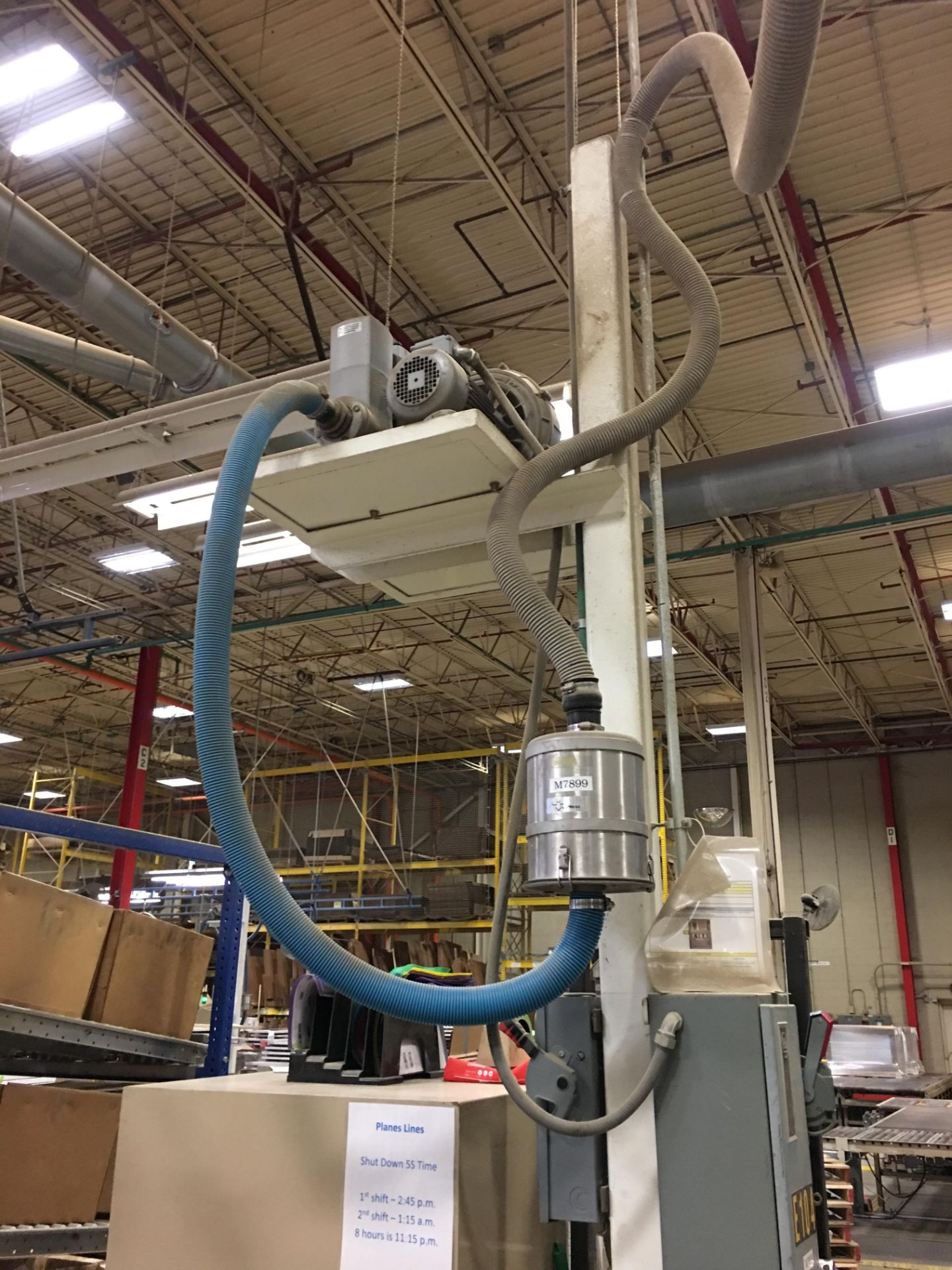 VACUUM LIFTER WITH PUMP AND OVERHEAD GANTRY RAILS - Image 2 of 3