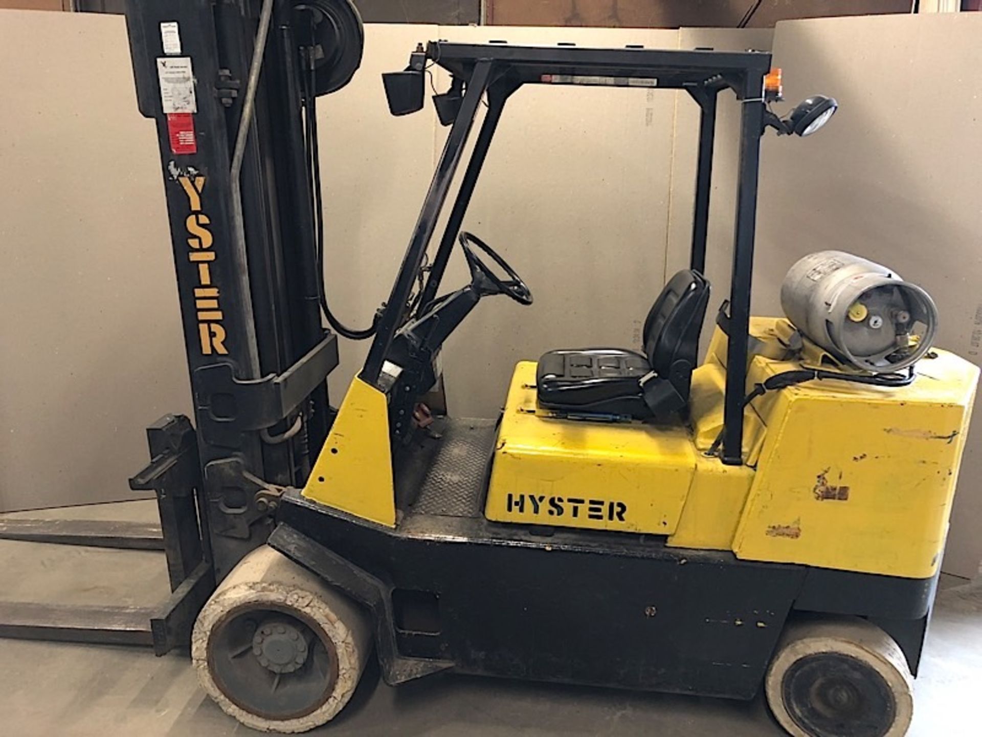 HYSTER (S120XLS) 12,000 LBS CAP FORKLIFT LPG 3 STAGE (EXCLUDING TANK)