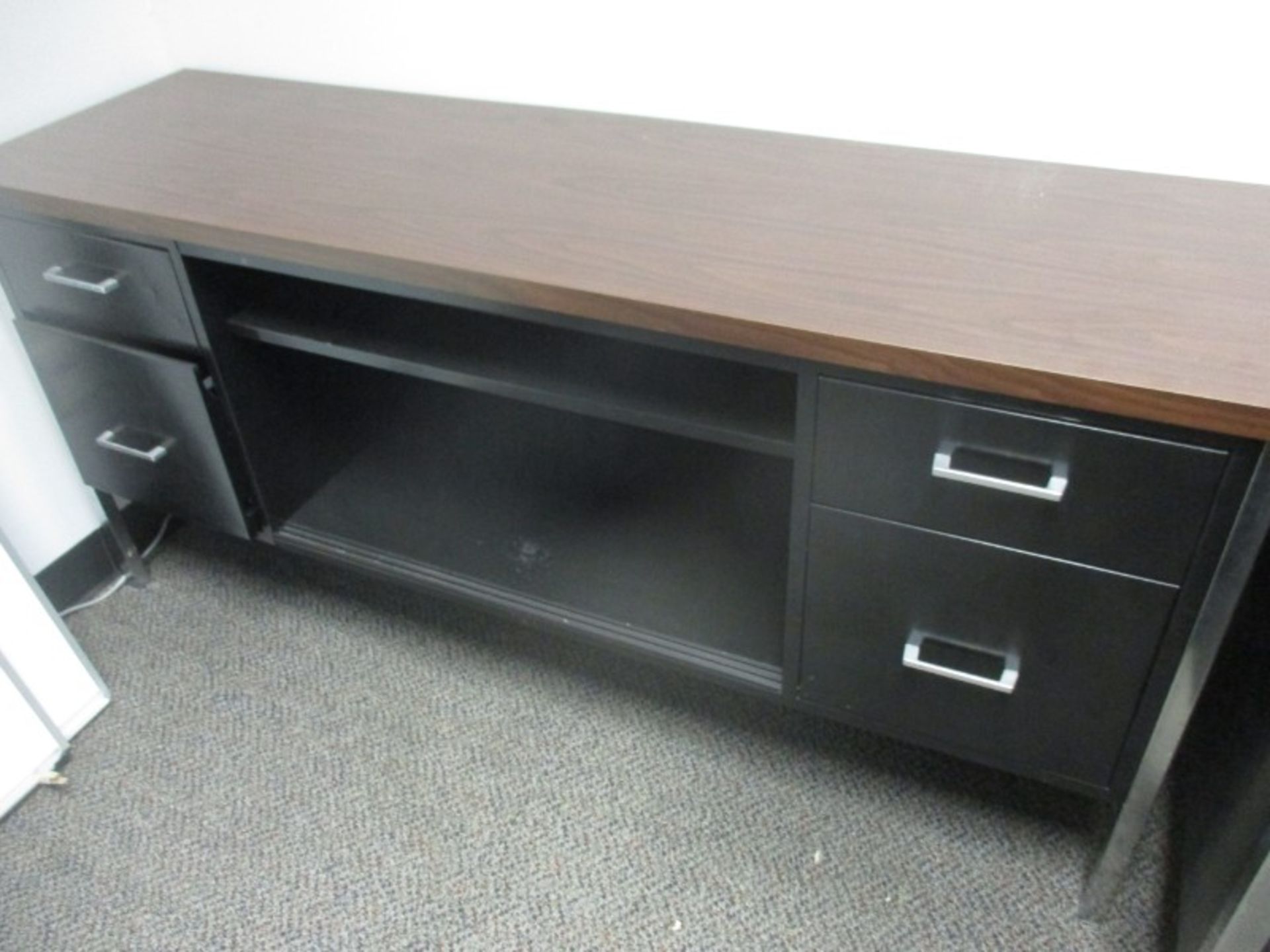 Desk and Credenza - Bild 2 aus 2