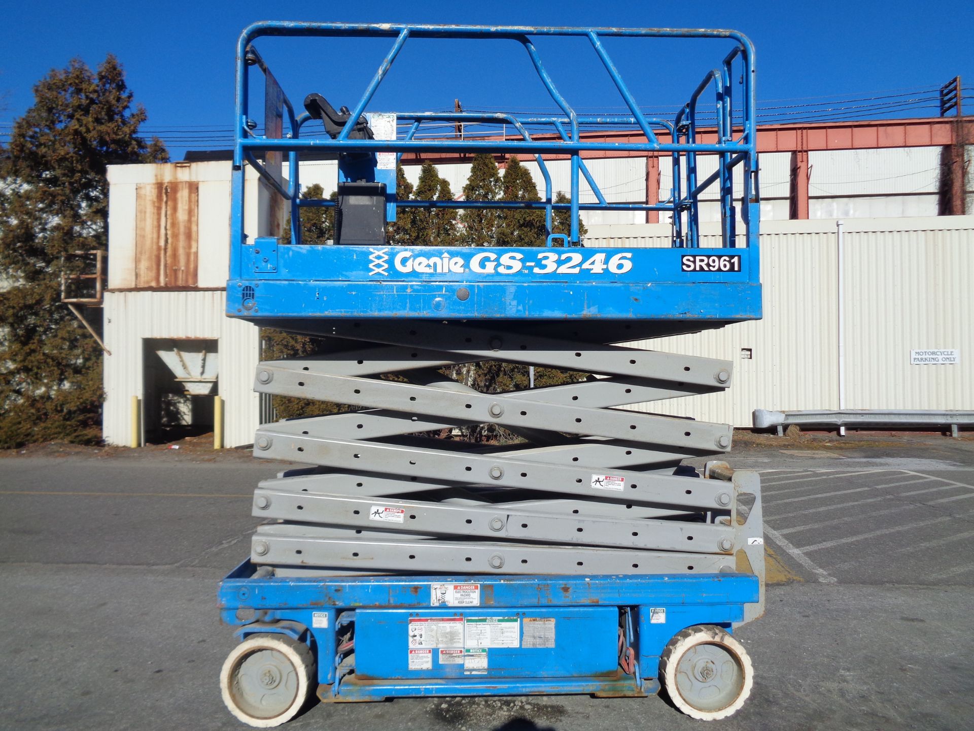 Genie GS3246 Electric Scissor Lift - 32ft Height