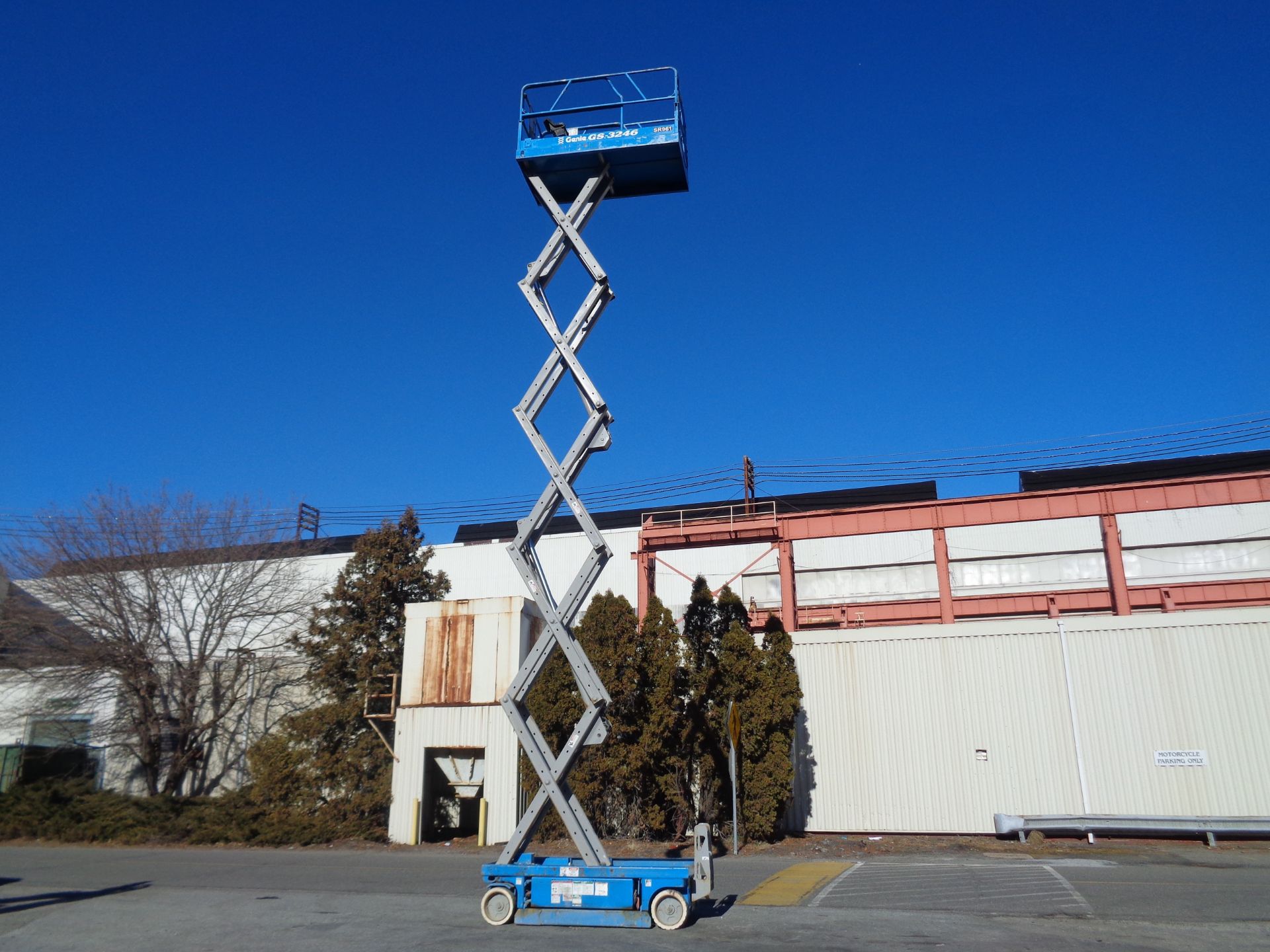 Genie GS3246 Electric Scissor Lift - 32ft Height - Image 4 of 13