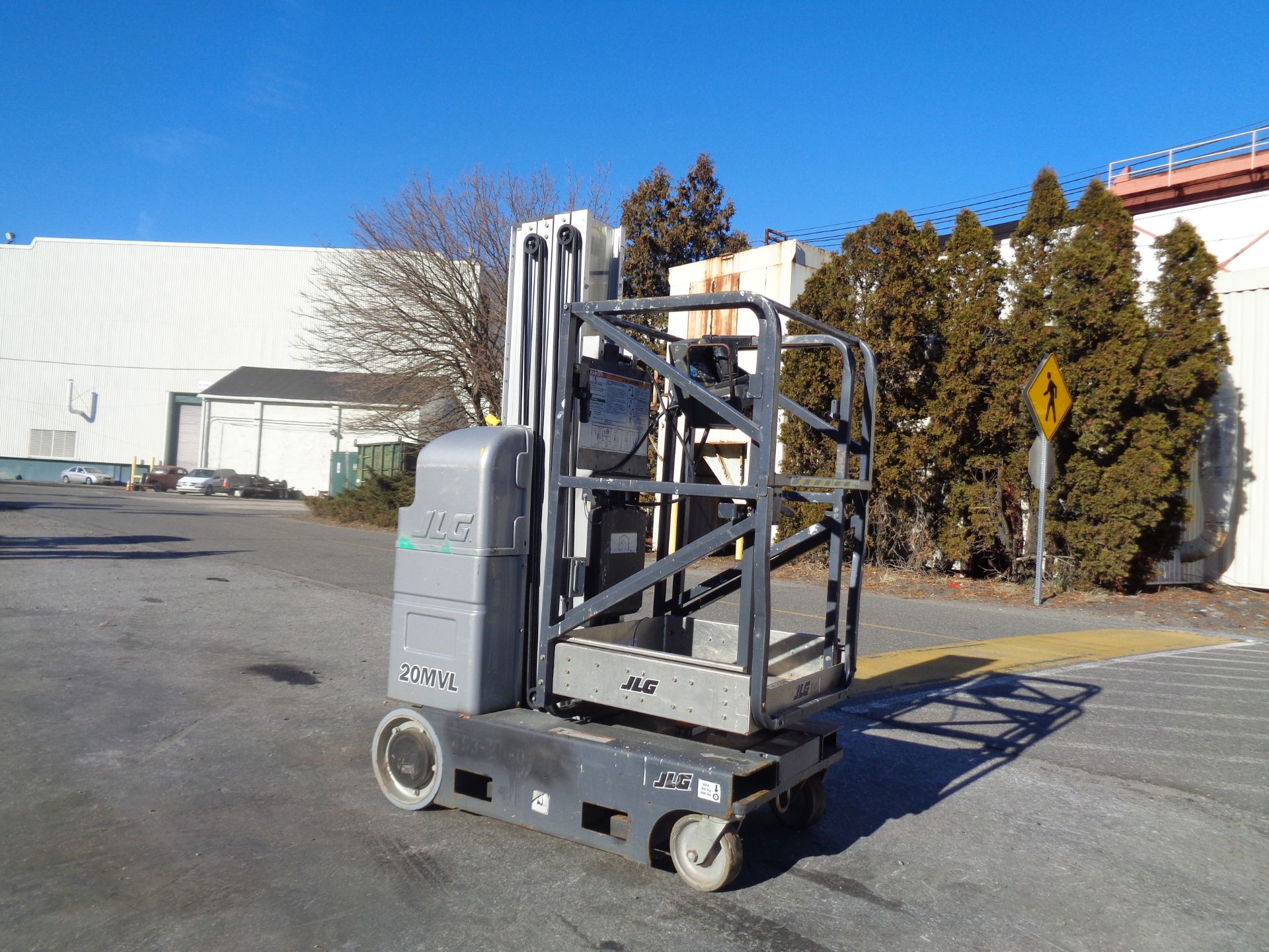 2013 JLG Electric Personal Scissor Lift - 20ft Height (1) - Image 7 of 10