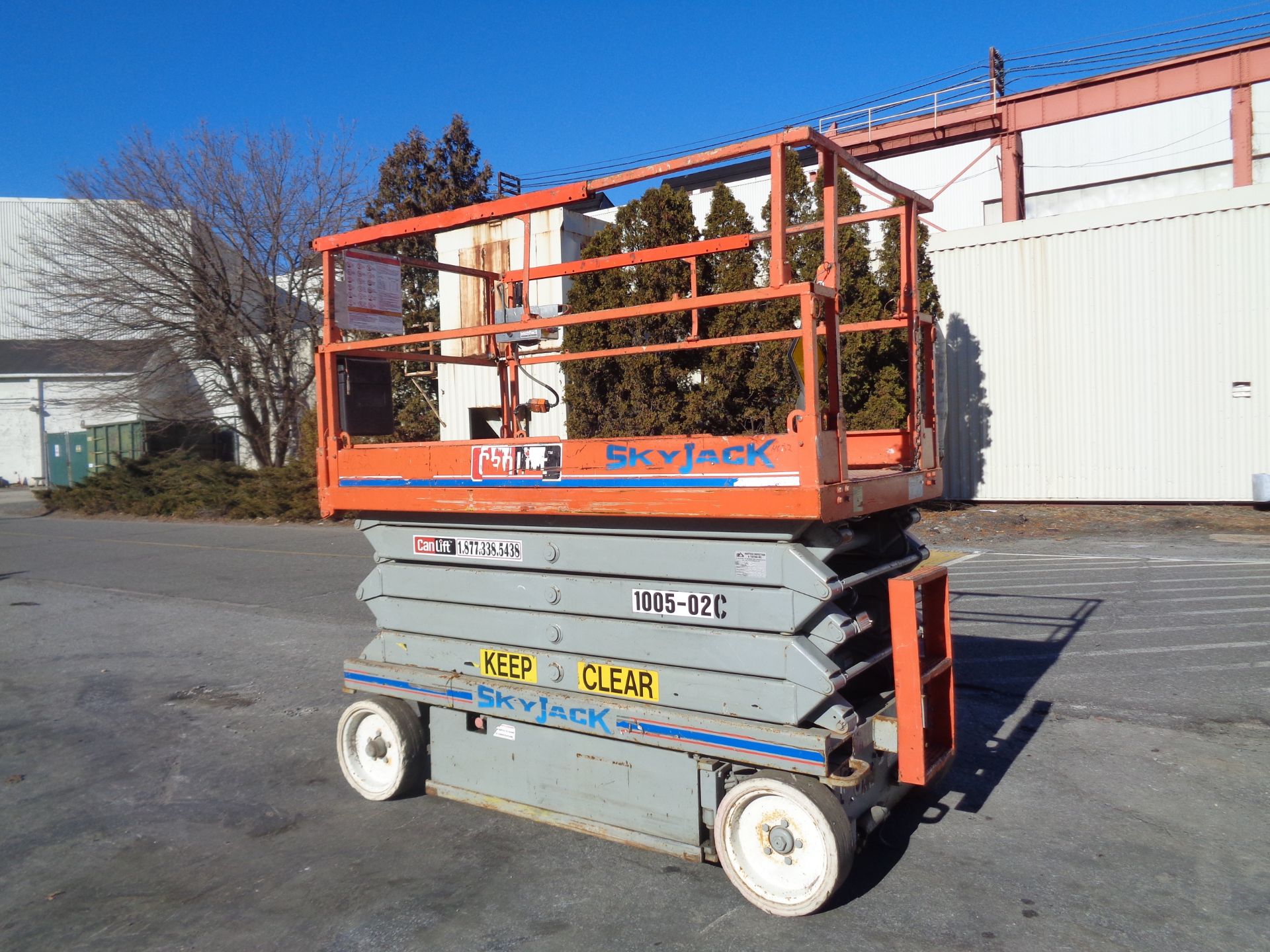 Skyjack SJ4632 Electric Scissor Lift - 32ft Height - Image 13 of 14