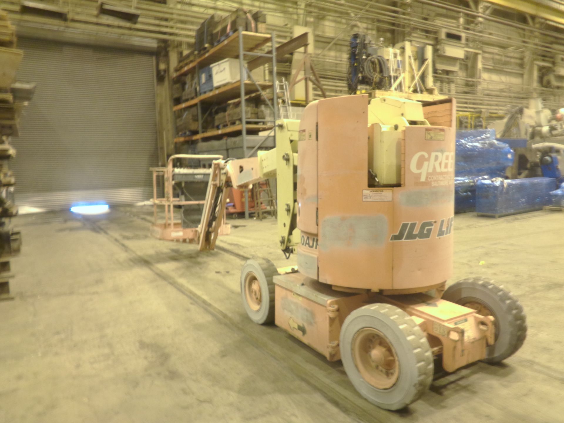JLG E300 Electric Boom Lift - 30ft Height - Image 7 of 10