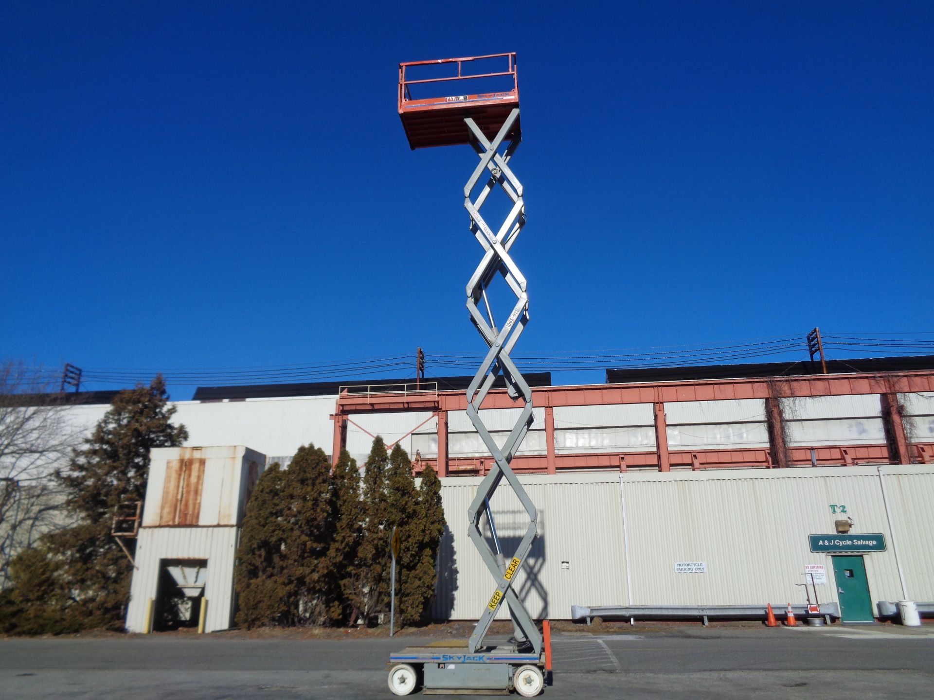 Skyjack SJ4632 Electric Scissor Lift - 32ft Height - Image 5 of 14