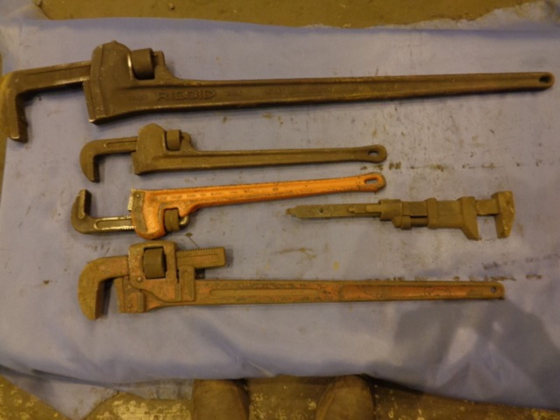 Lot of 5 Pipe Wrenches - Image 2 of 8