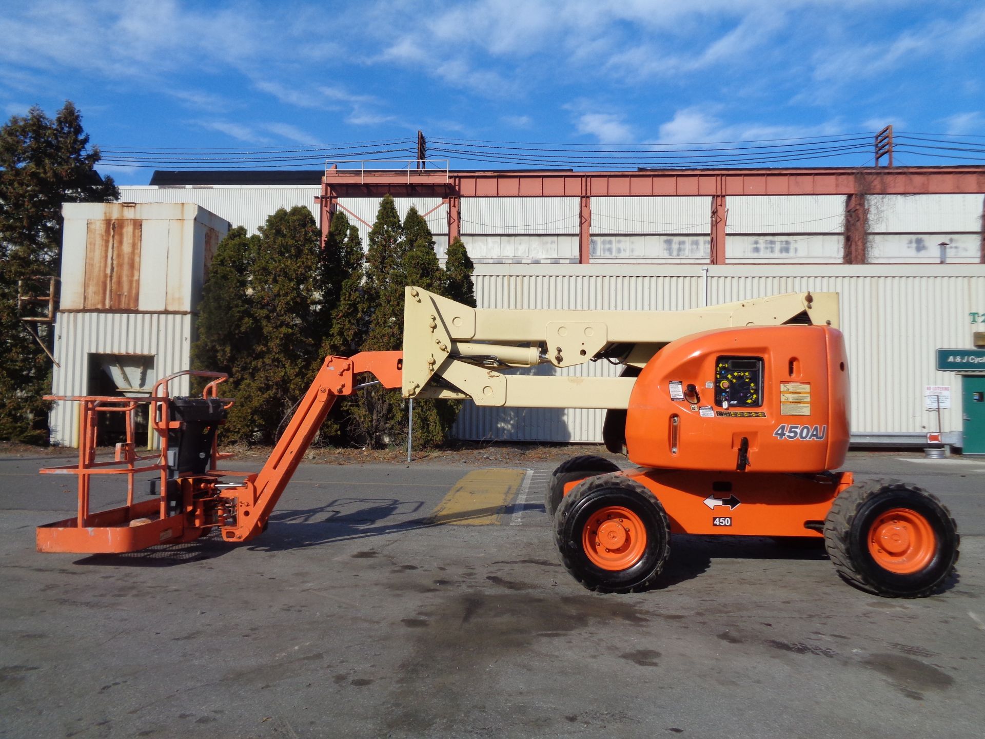 JLG 450AJ 45ft 4x4 Articulating Boom Lift - Image 10 of 12