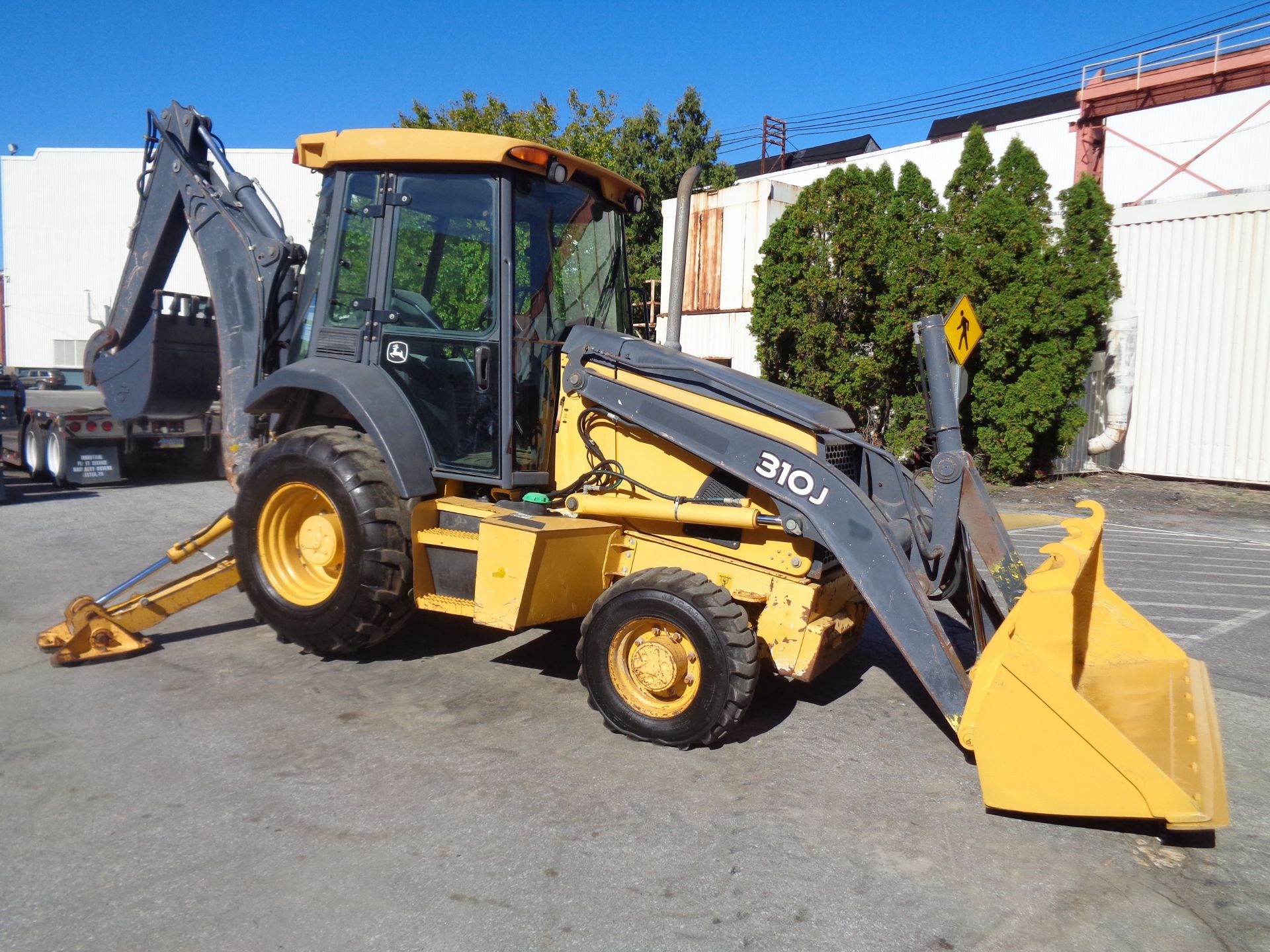 2011 John Deere 310J Loader Backhoe - Image 2 of 12