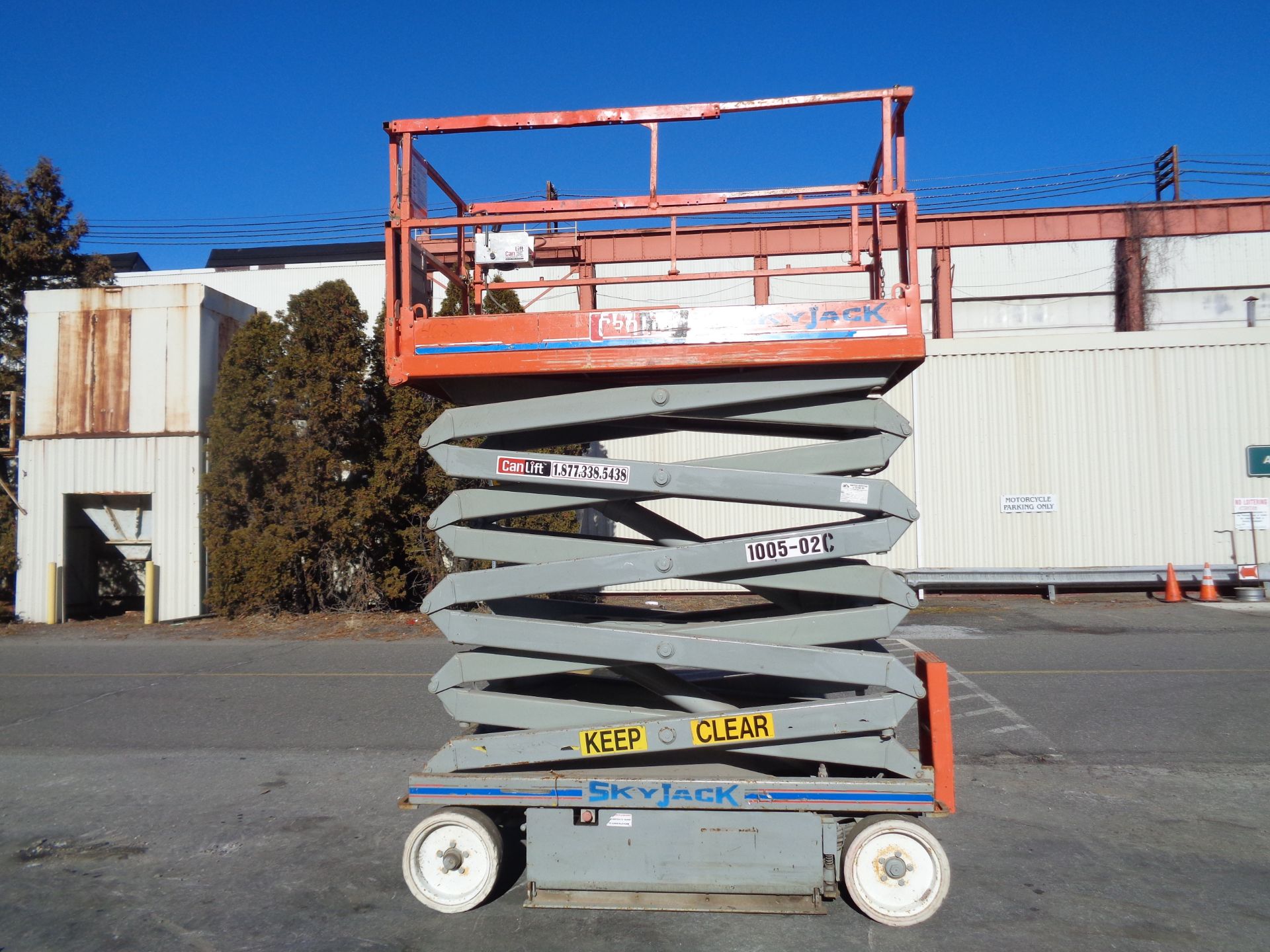 Skyjack SJ4632 Electric Scissor Lift - 32ft Height