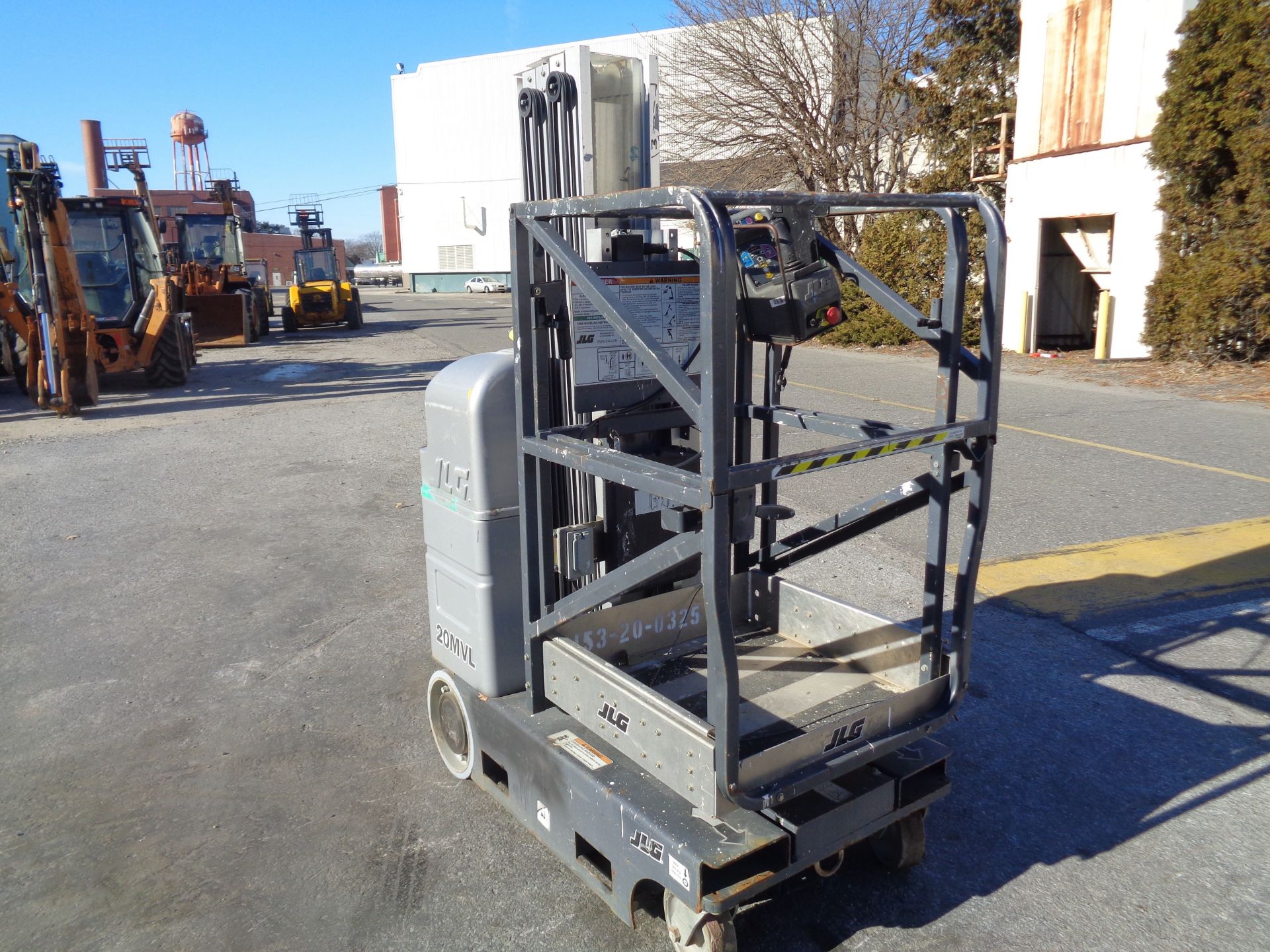 2013 JLG Electric Personal Scissor Lift - 20ft Height (1) - Image 2 of 10