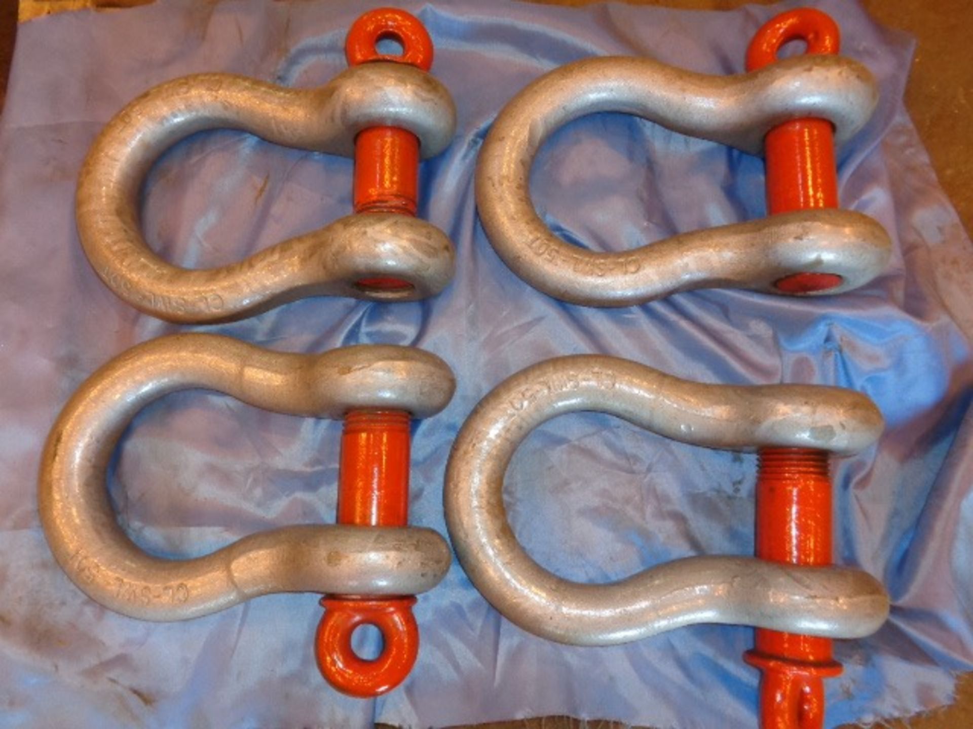 Lot of 4 - 50 Ton Shackles