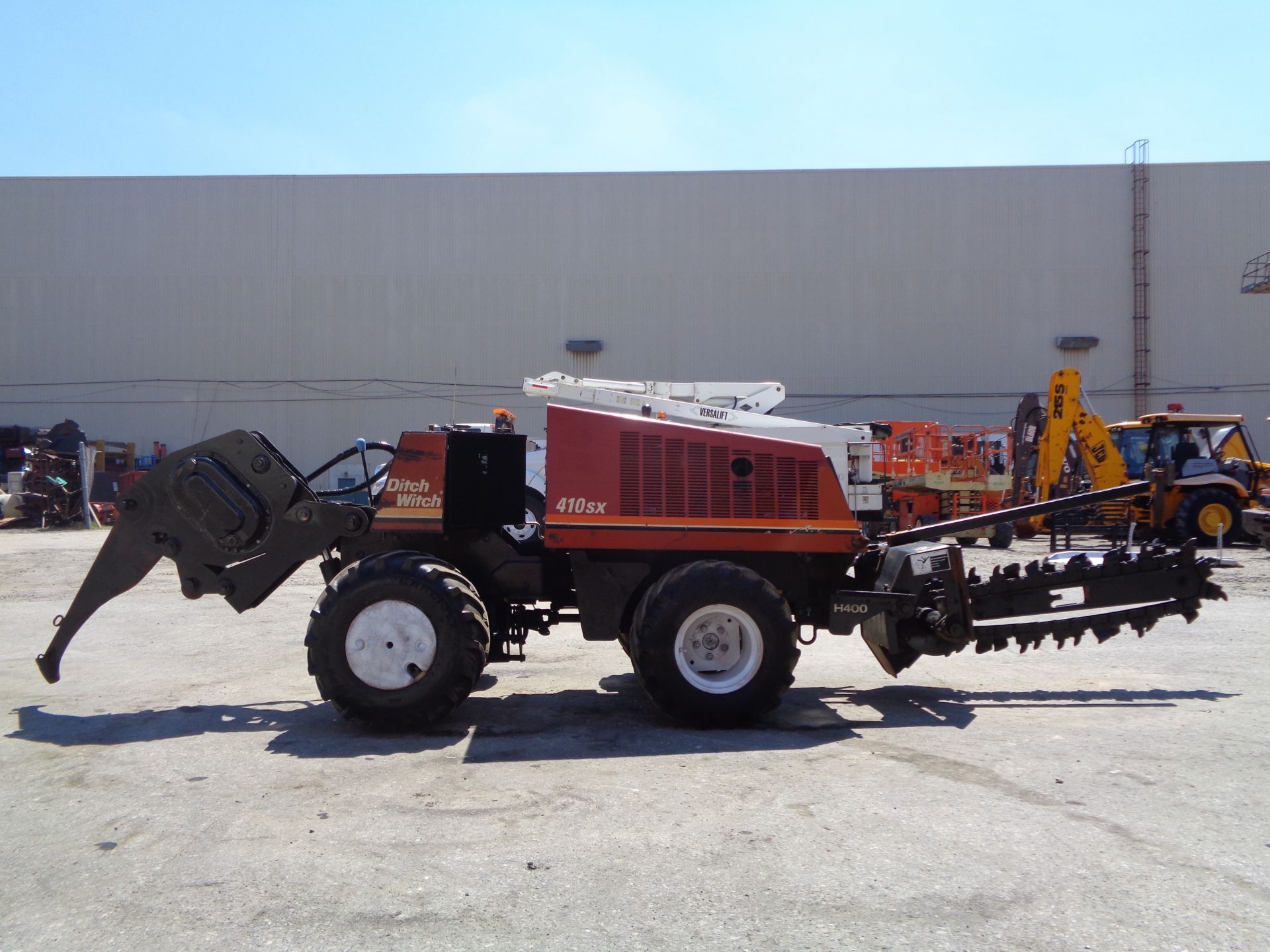 Ditch Witch 410SXD Trencher - Image 11 of 20