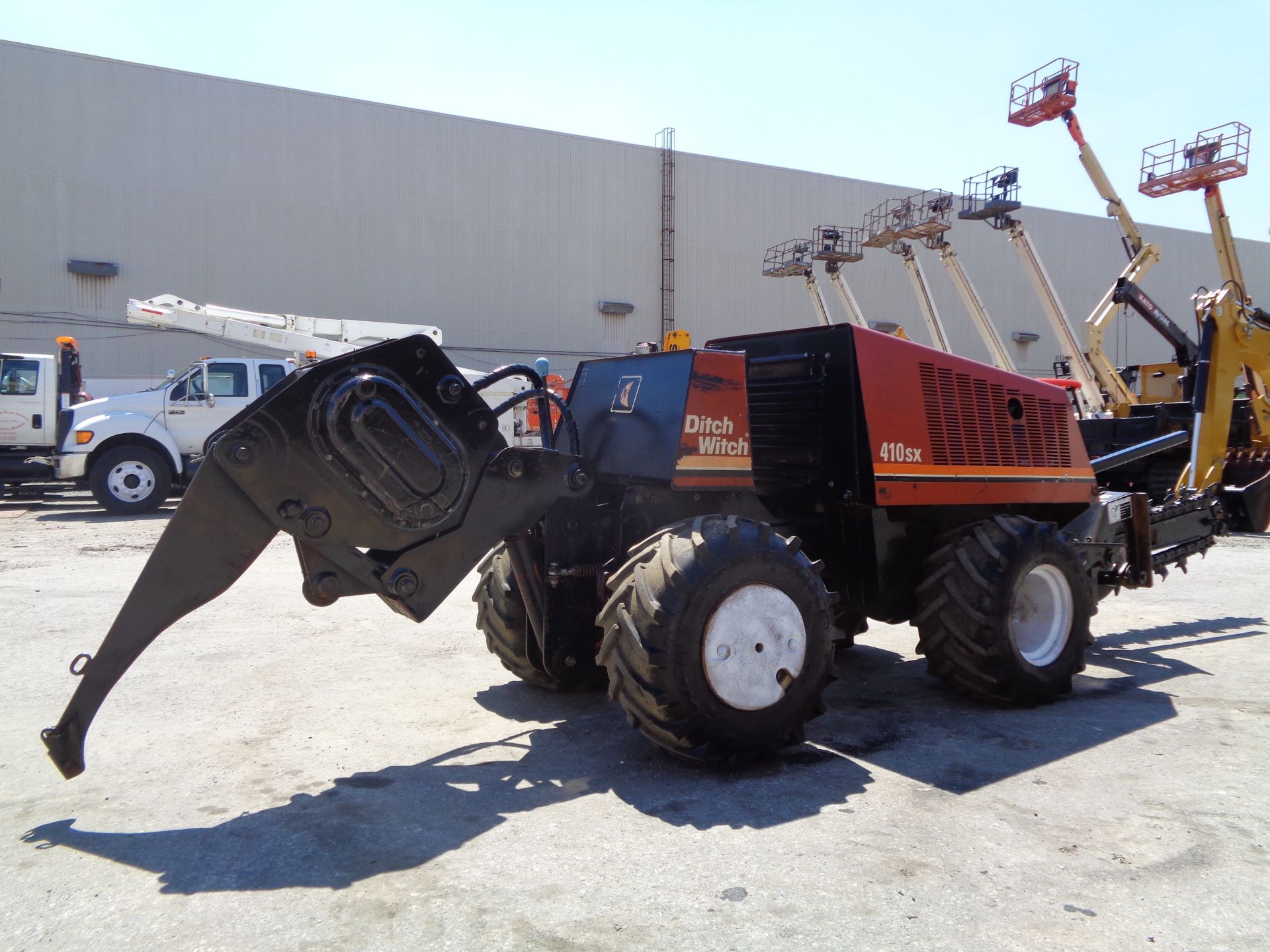 Ditch Witch 410SXD Trencher - Image 10 of 20