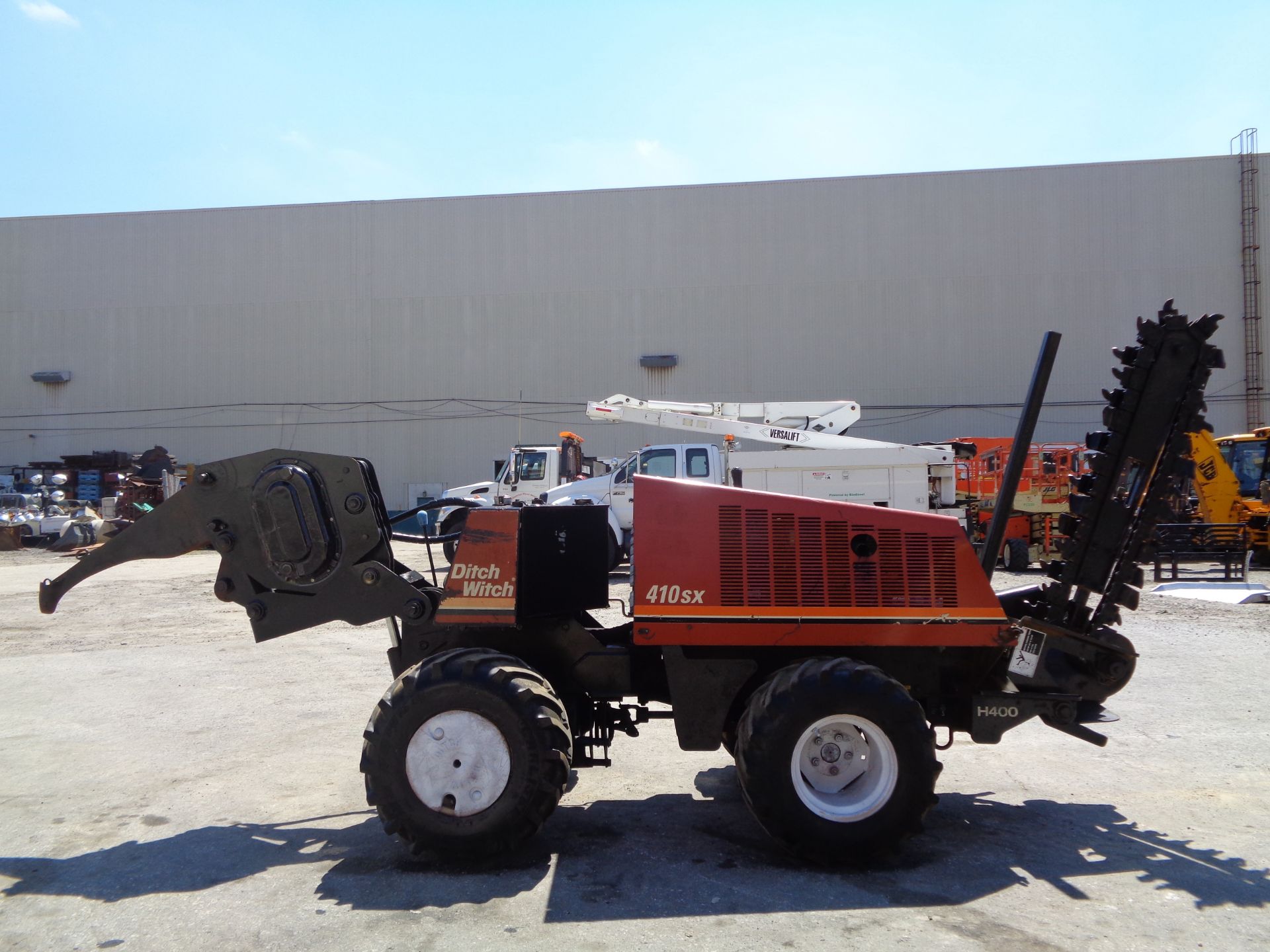 Ditch Witch 410SXD Trencher - Image 18 of 20