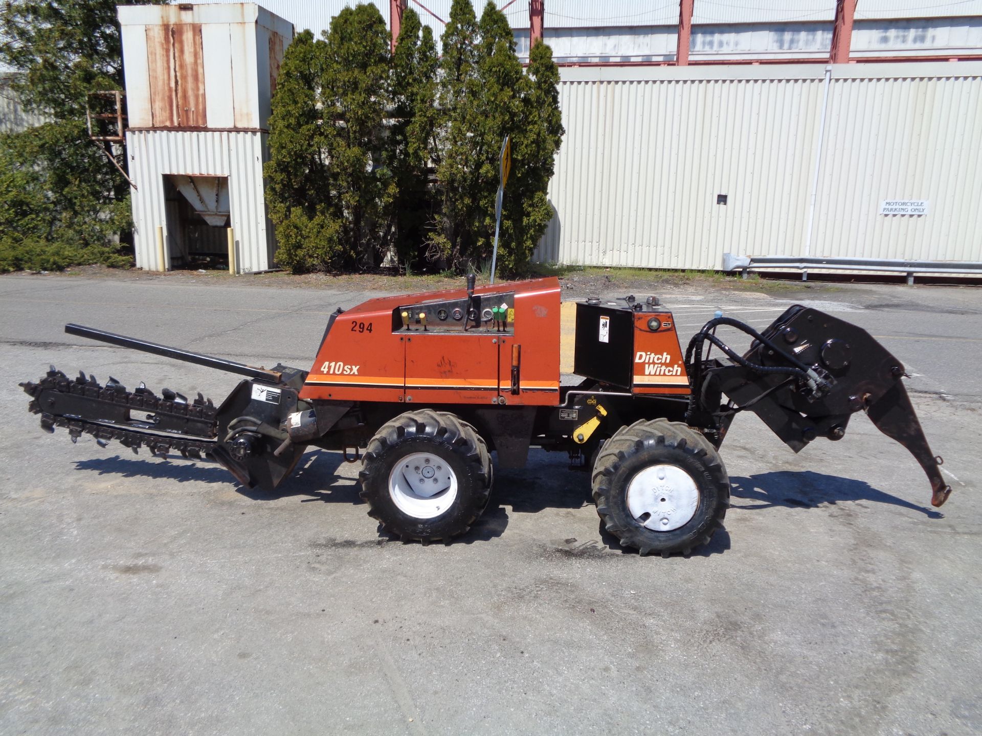 Ditch Witch 410SXD Trencher - Image 6 of 20