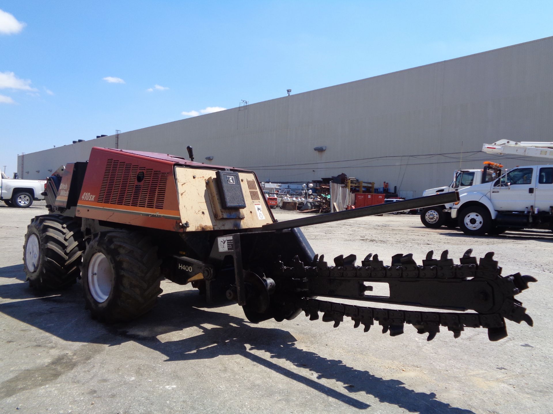 Ditch Witch 410SXD Trencher - Image 12 of 20