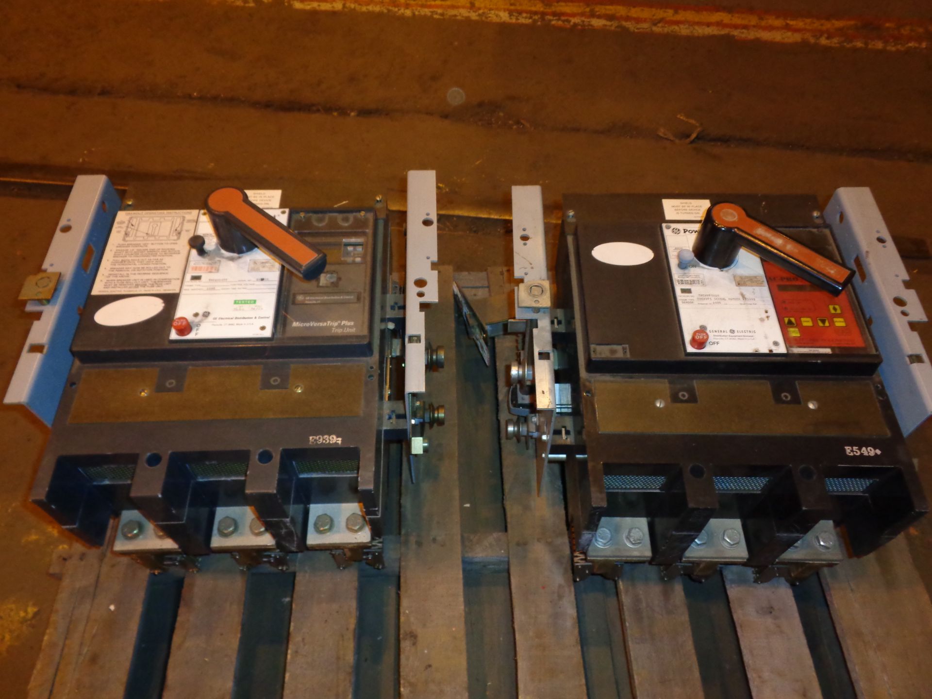 Lot of 2 Circuit Breakers - Image 8 of 12