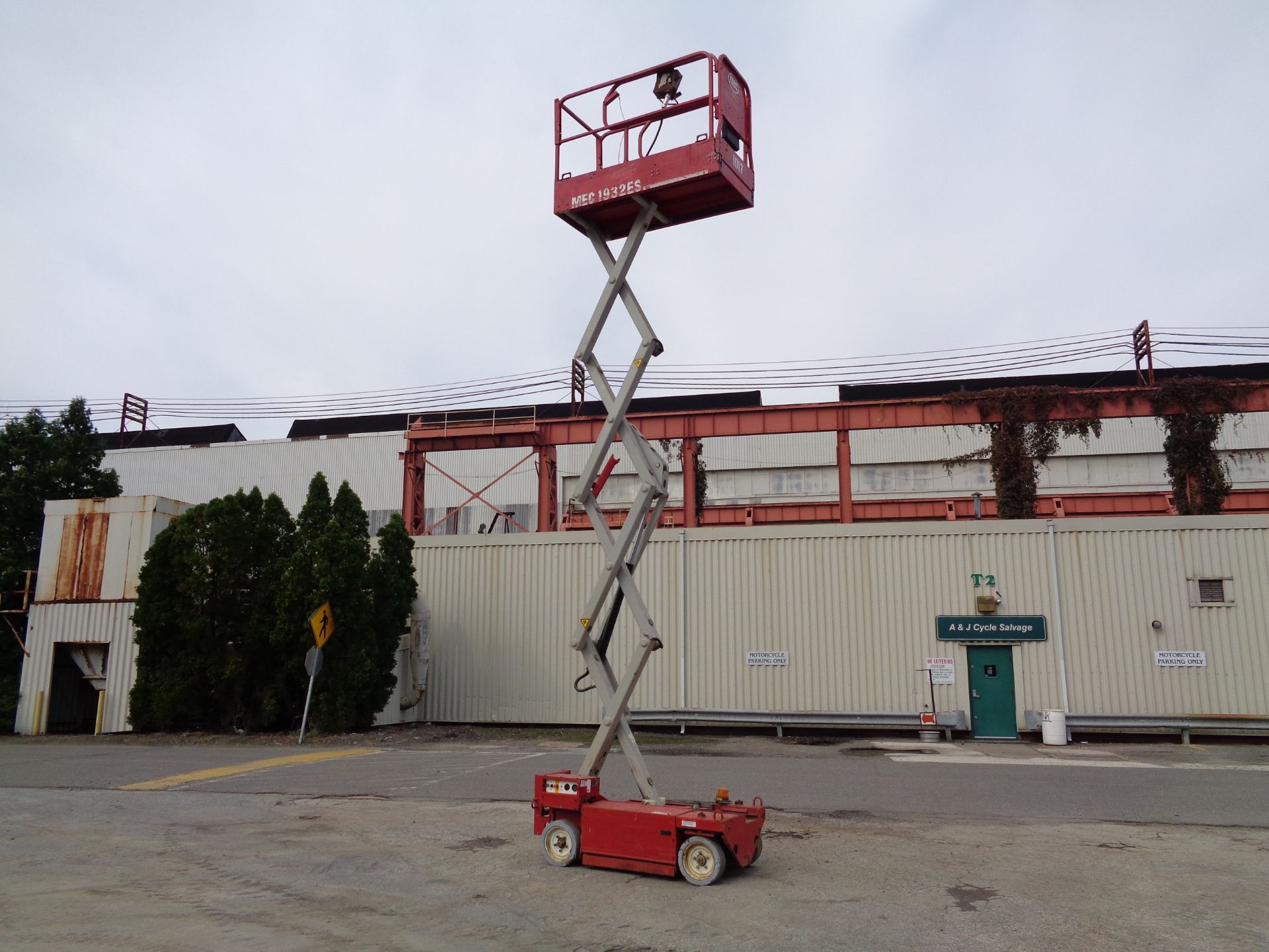 MEC-1932ES-Man Aerial Boom Scissor Lift -19FT Height-Max 500LB - Image 12 of 29