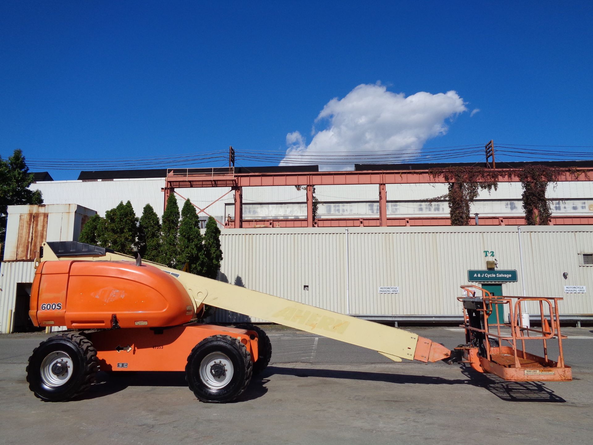 JLG 600S Boom Lift - 4x4 - 60ft Height - Image 12 of 19