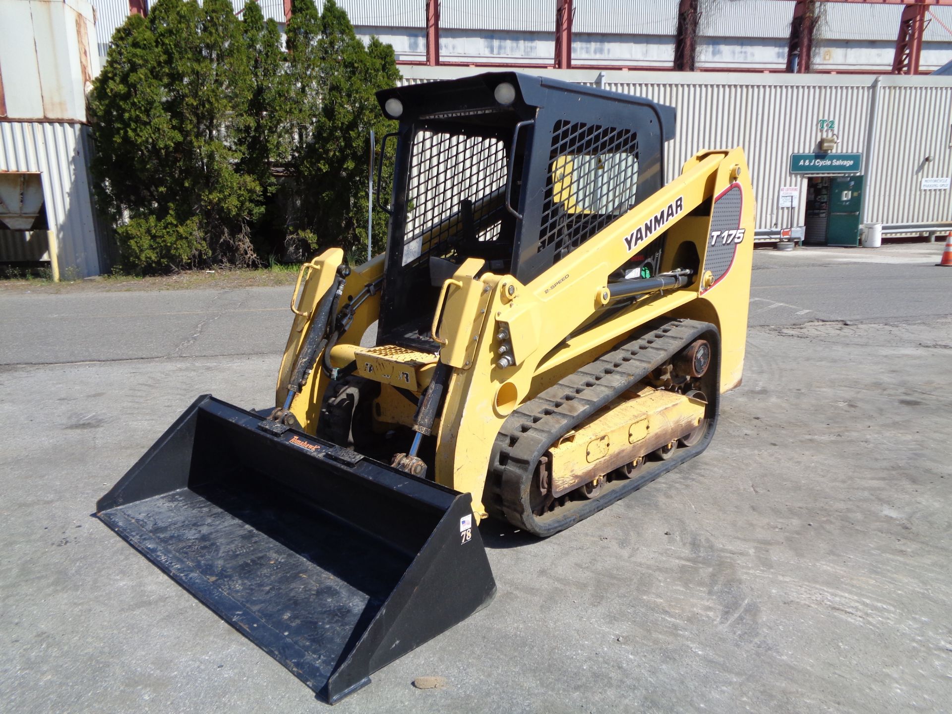 2014 Yanmar T175 Track Skid Steer Loader - Image 2 of 12