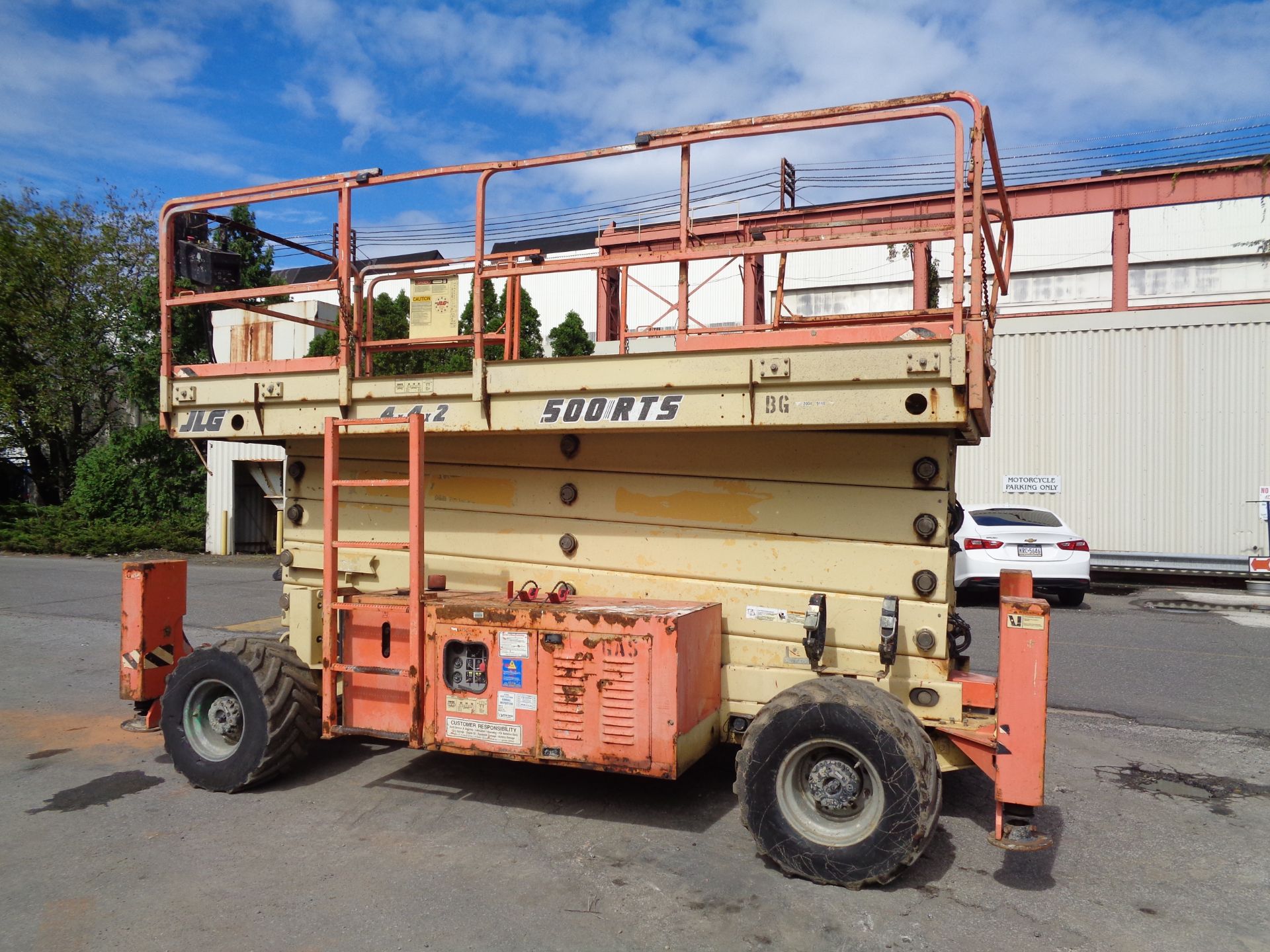 JLG 500RTS Rough Terrain 4x4 Scissor Lift - 50Ft Height - Image 11 of 12