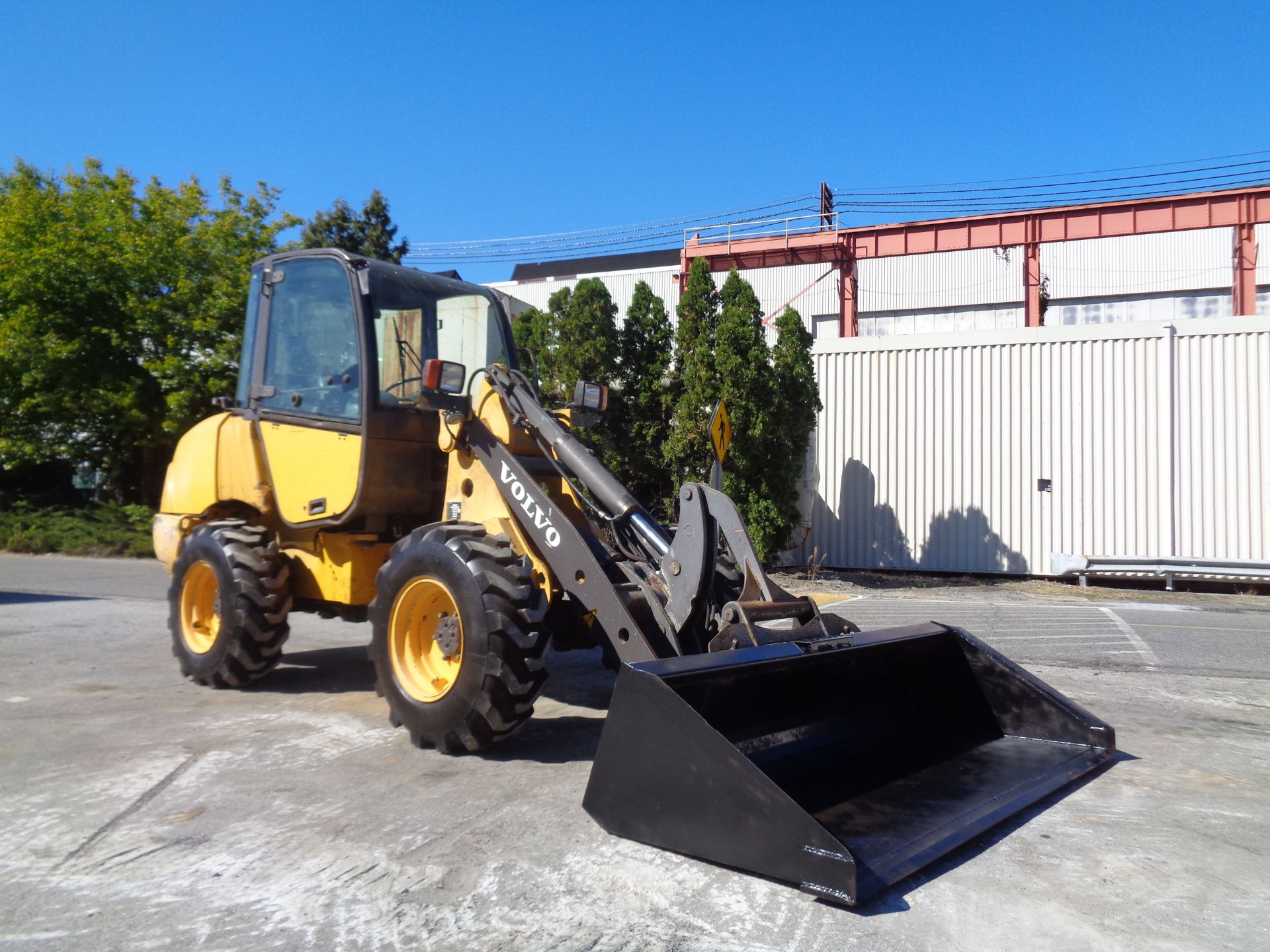 Volvo L25B-P Wheel Loader - 4x4 - Diesel - Image 7 of 12