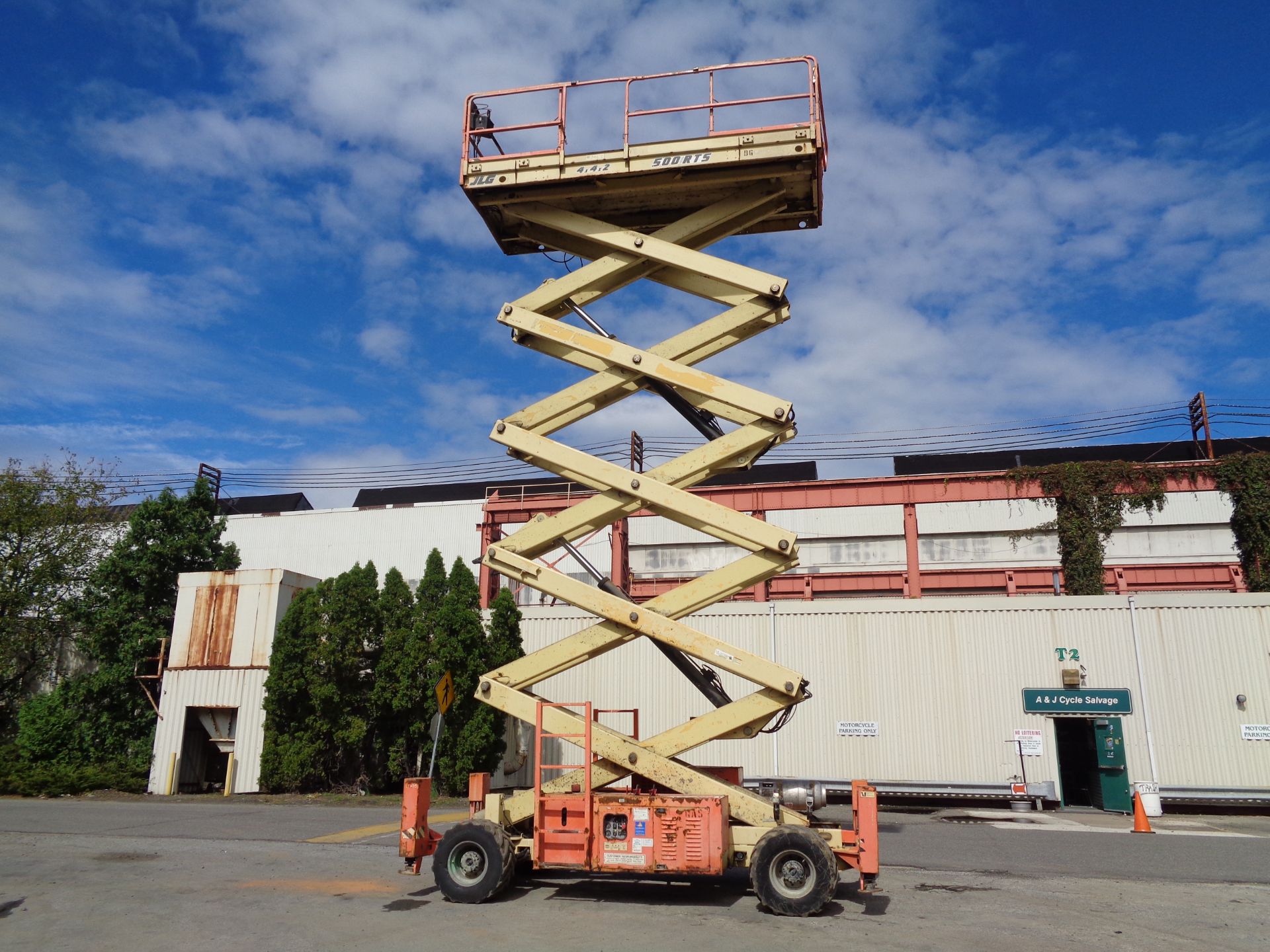 JLG 500RTS Rough Terrain 4x4 Scissor Lift - 50Ft Height - Image 4 of 12