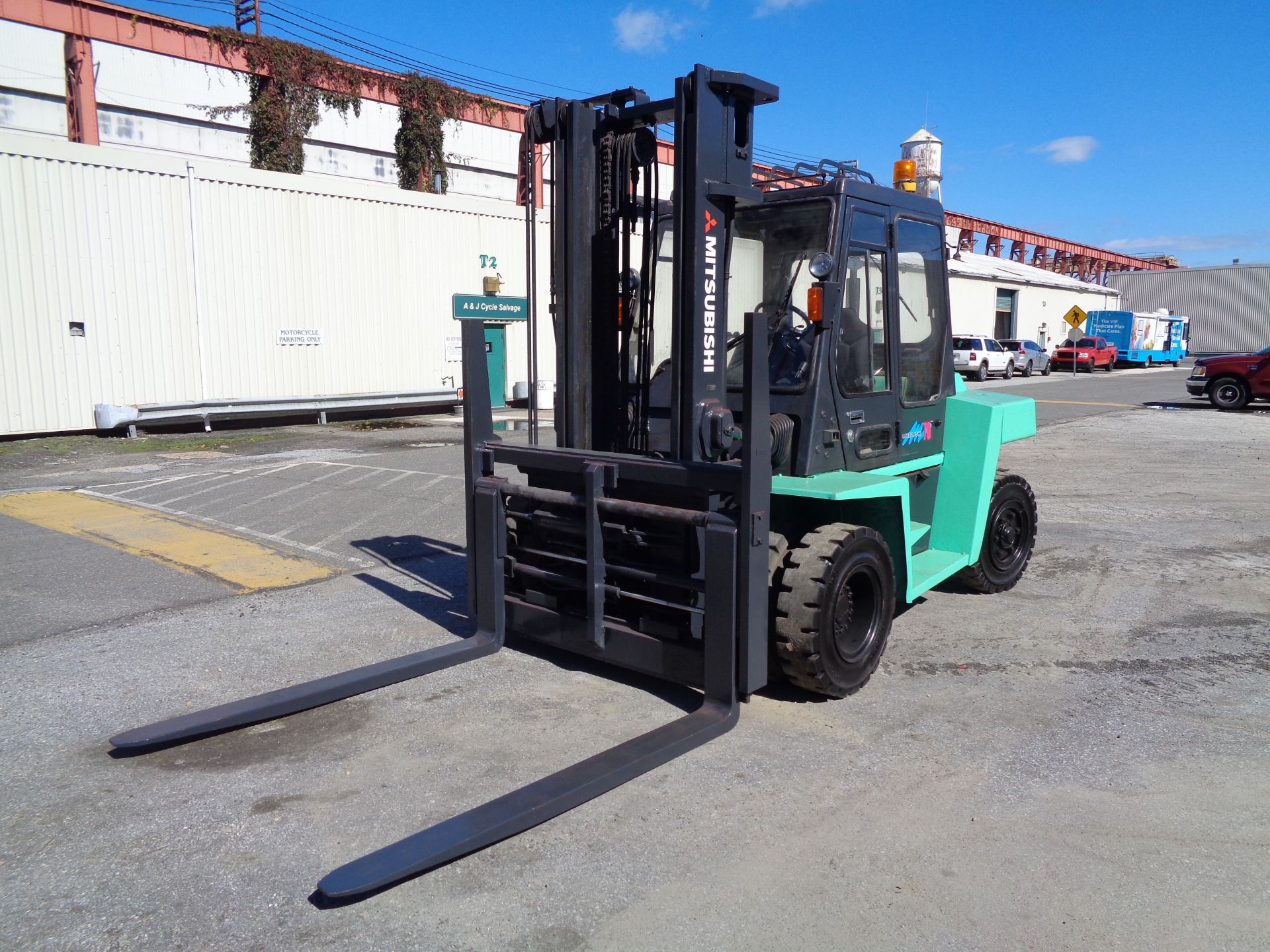 Mitsubishi -FD70 Forklift 15,000 lbs - Diesel - Fork Positioners- Side Shift - Image 11 of 17