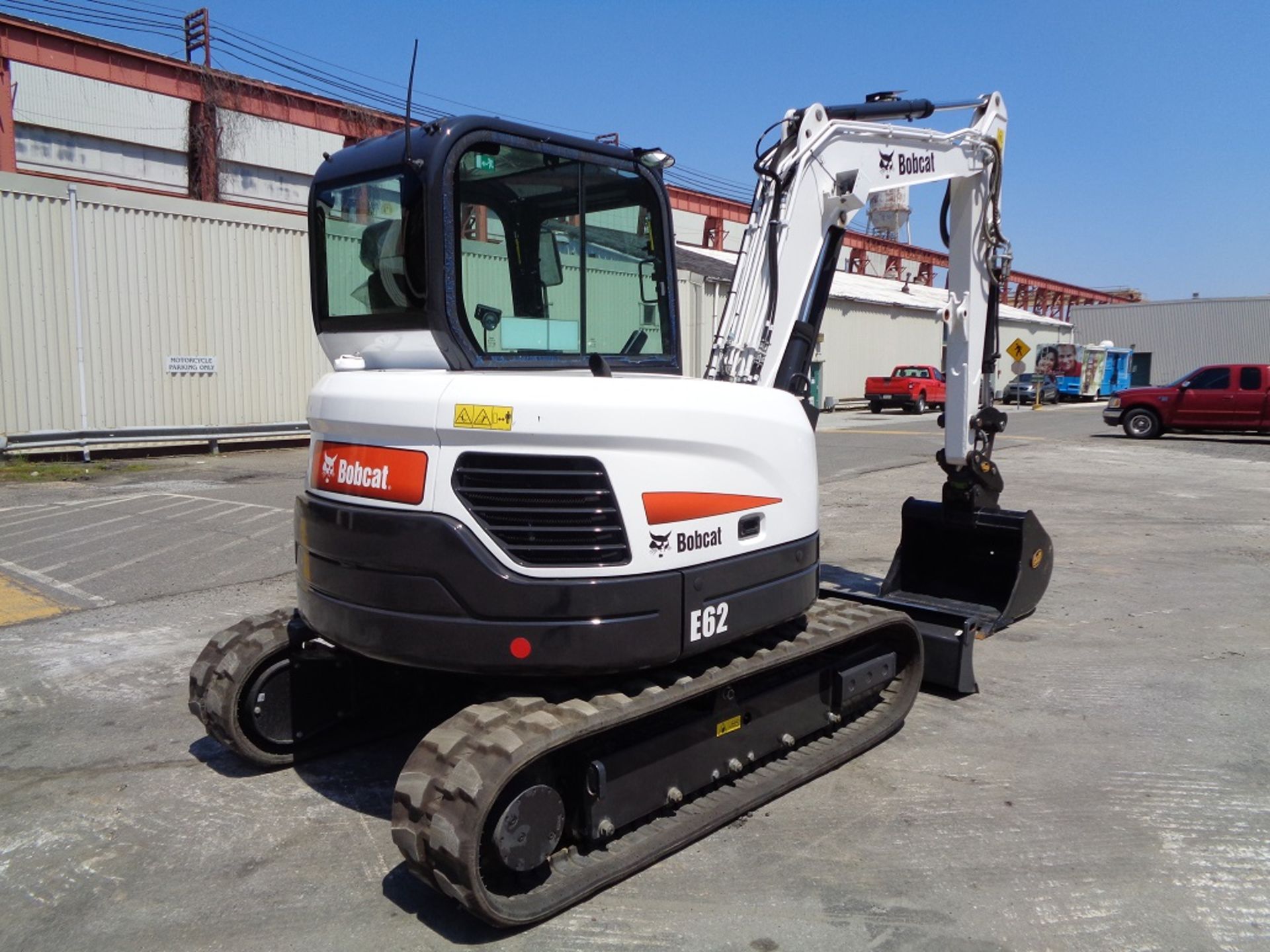 NEW 2017 Bobcat E62 Midi Excavator Loader Cab - AC - Quick Coupler - Dozer Blade - Image 15 of 17