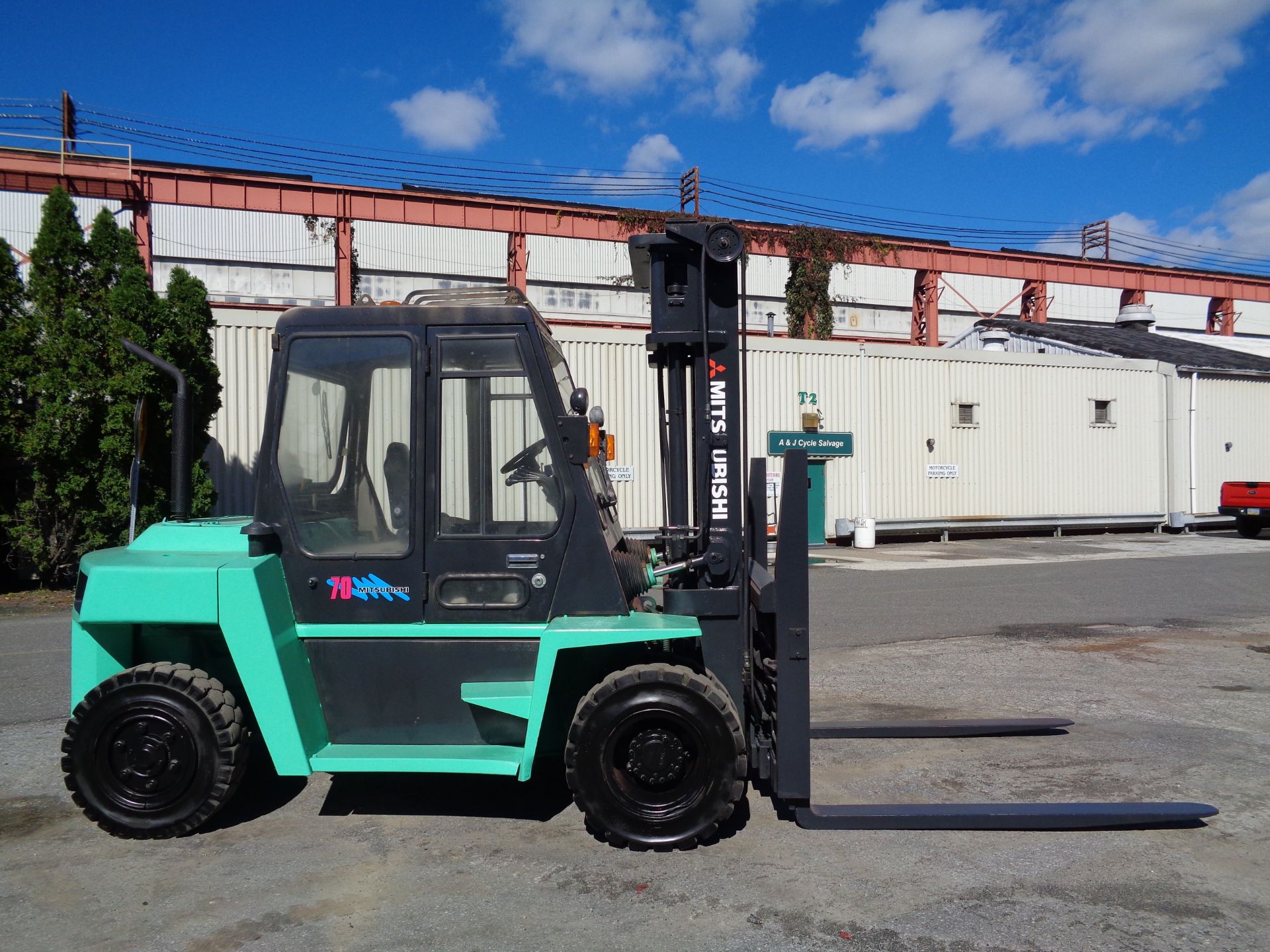 Mitsubishi -FD70 Forklift 15,000 lbs - Diesel - Fork Positioners- Side Shift - Image 8 of 17