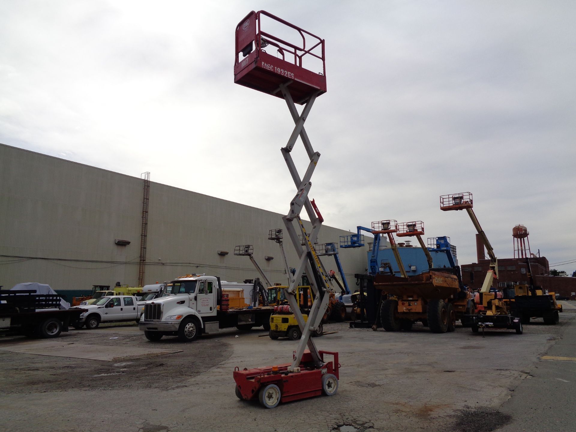 MEC-1932ES-Man Aerial Boom Scissor Lift -19FT Height-Max 500LB - Image 4 of 29