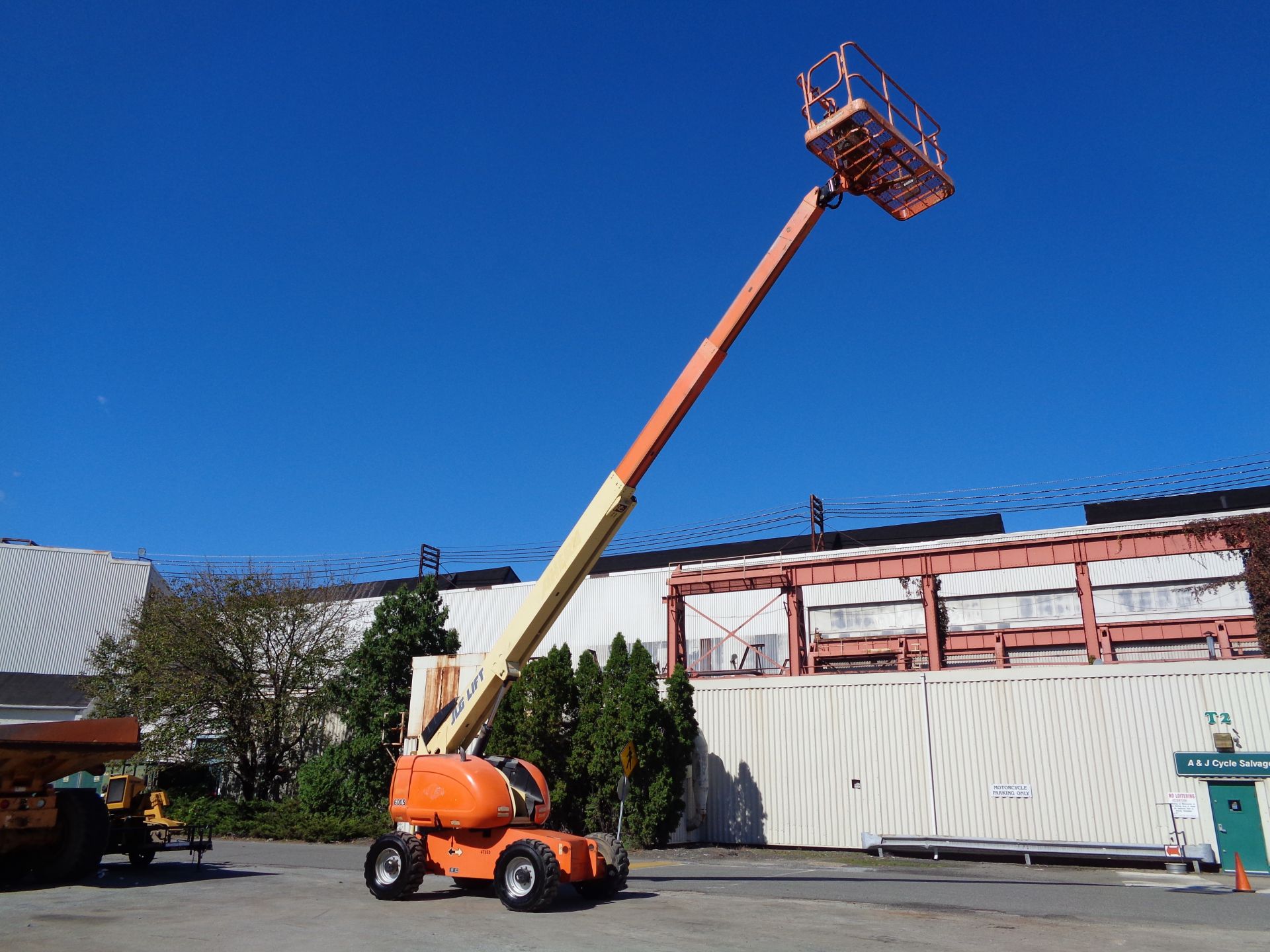 JLG 600S Boom Lift - 4x4 - 60ft Height - Image 4 of 19