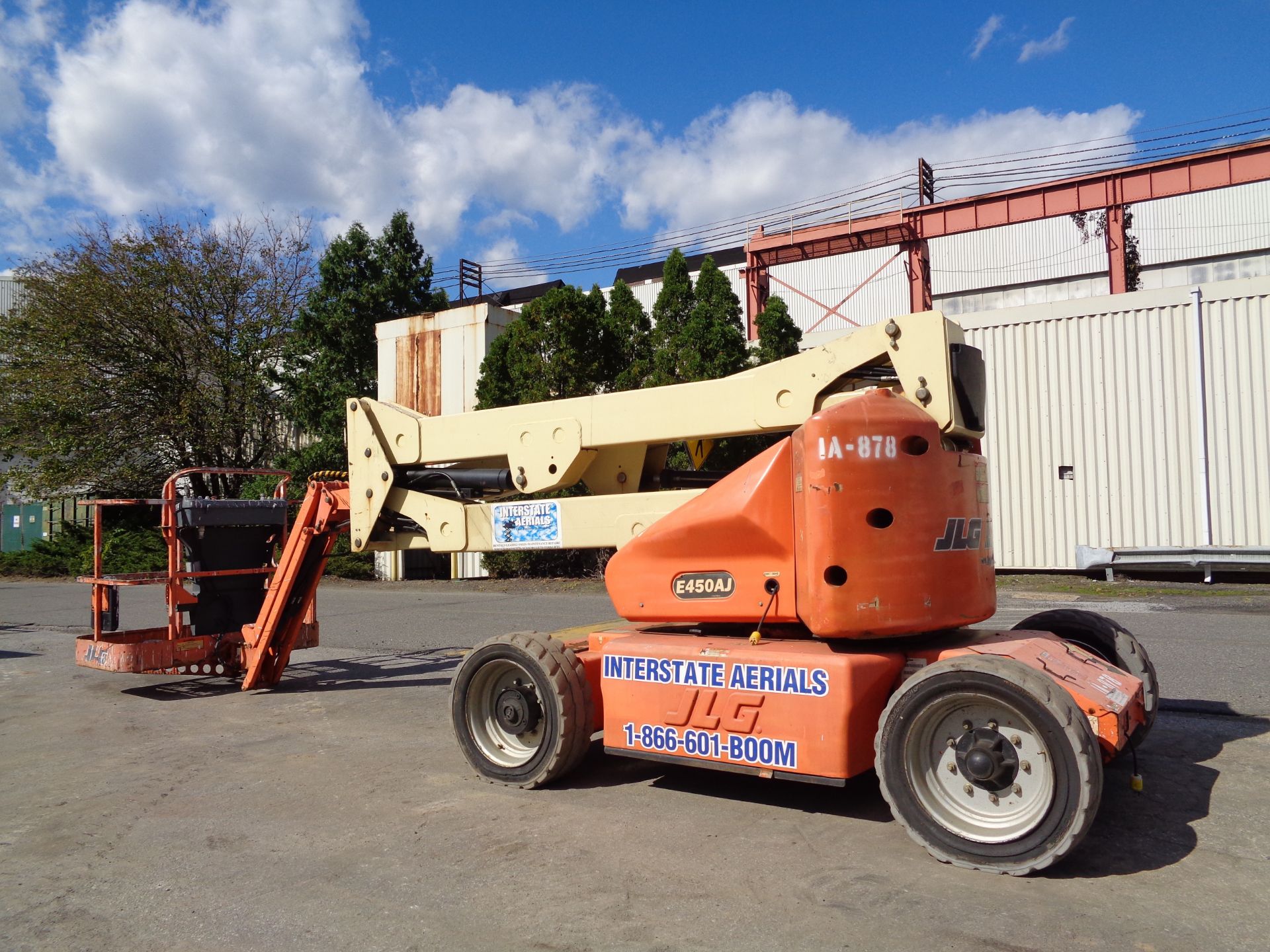 2002 JLG E450AJ 4x4 Electric Articulated Boom Lift - 45Ft Height - Image 16 of 17