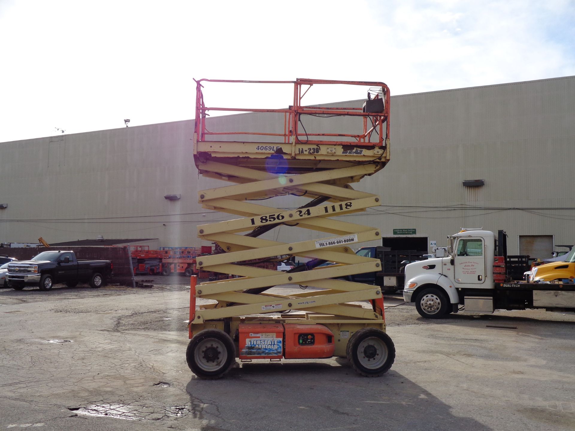JLG 4069LE- Scissor Boom Man Aerial Lift -Electric - 40 Ft Height - Image 6 of 21