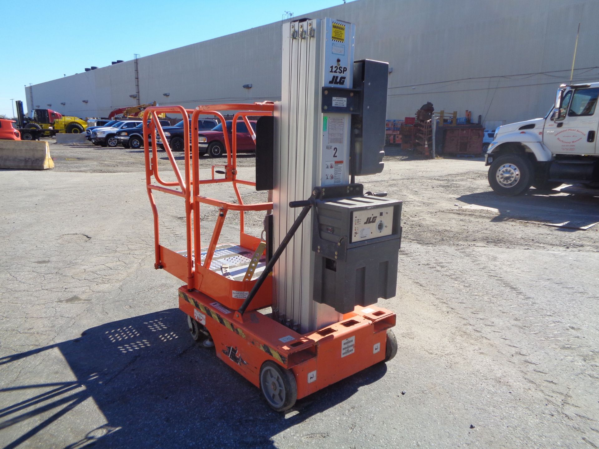 JLG 12SP 500LB -Electric Personal Man Aerial Lift - 12ft Height - Image 28 of 30