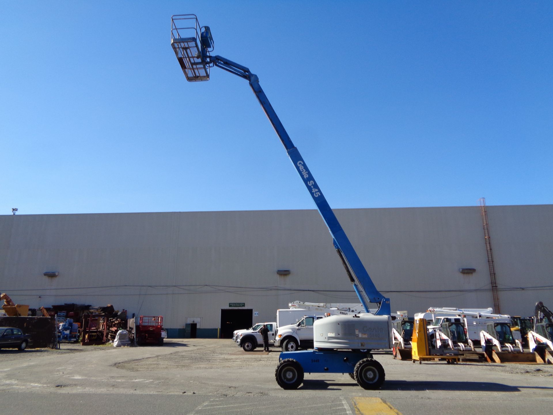 Genie S45 Boom Man Aerial Scissor Lift 4x4 - 45ft Height - Image 4 of 12