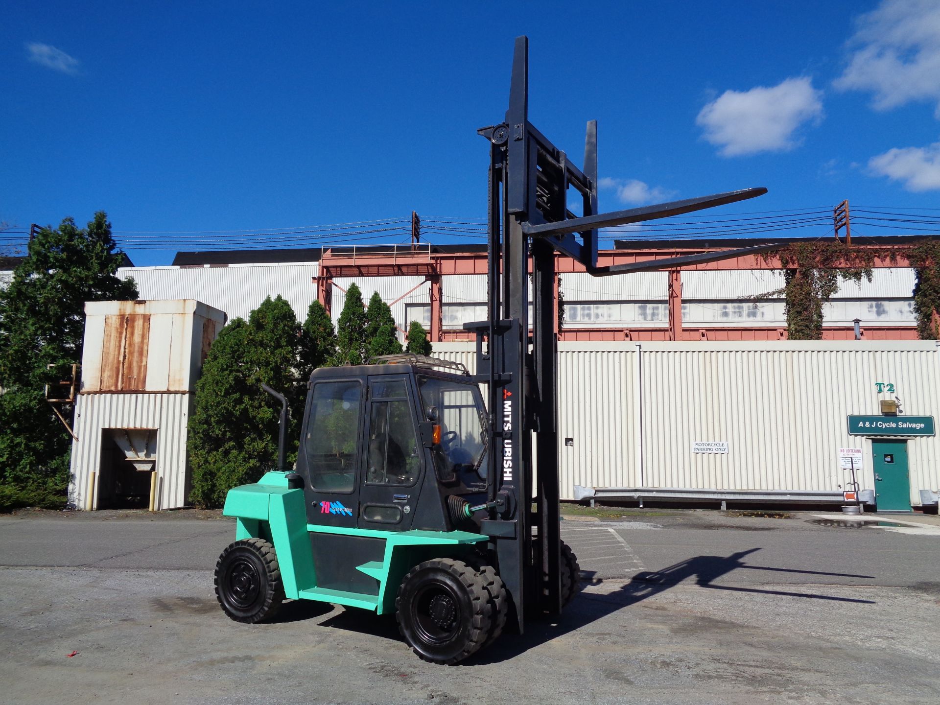 Mitsubishi -FD70 Forklift 15,000 lbs - Diesel - Fork Positioners- Side Shift - Image 4 of 17