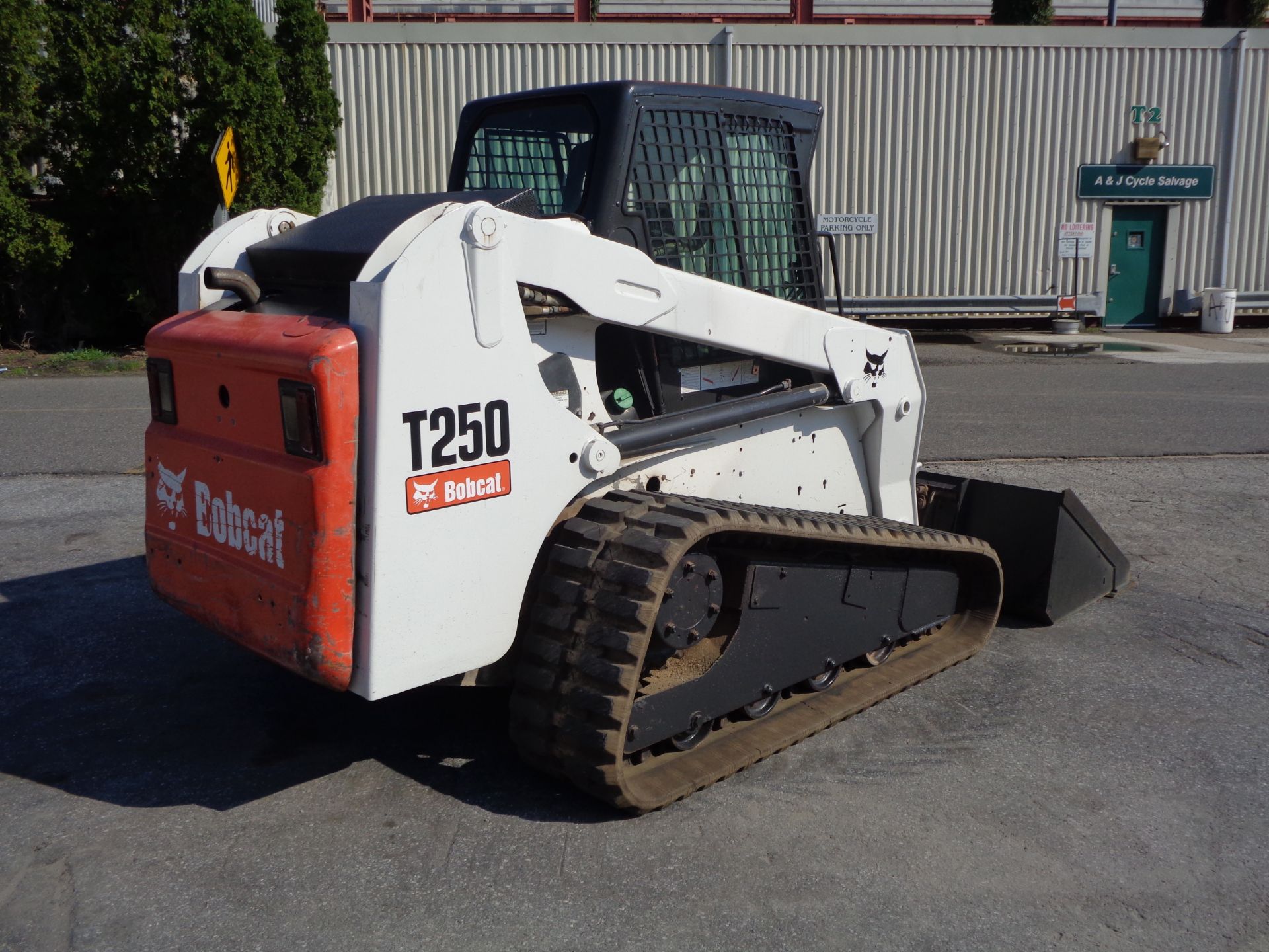 Bobcat T250 Track Skid Steer - Enclosed Cab - Image 6 of 12