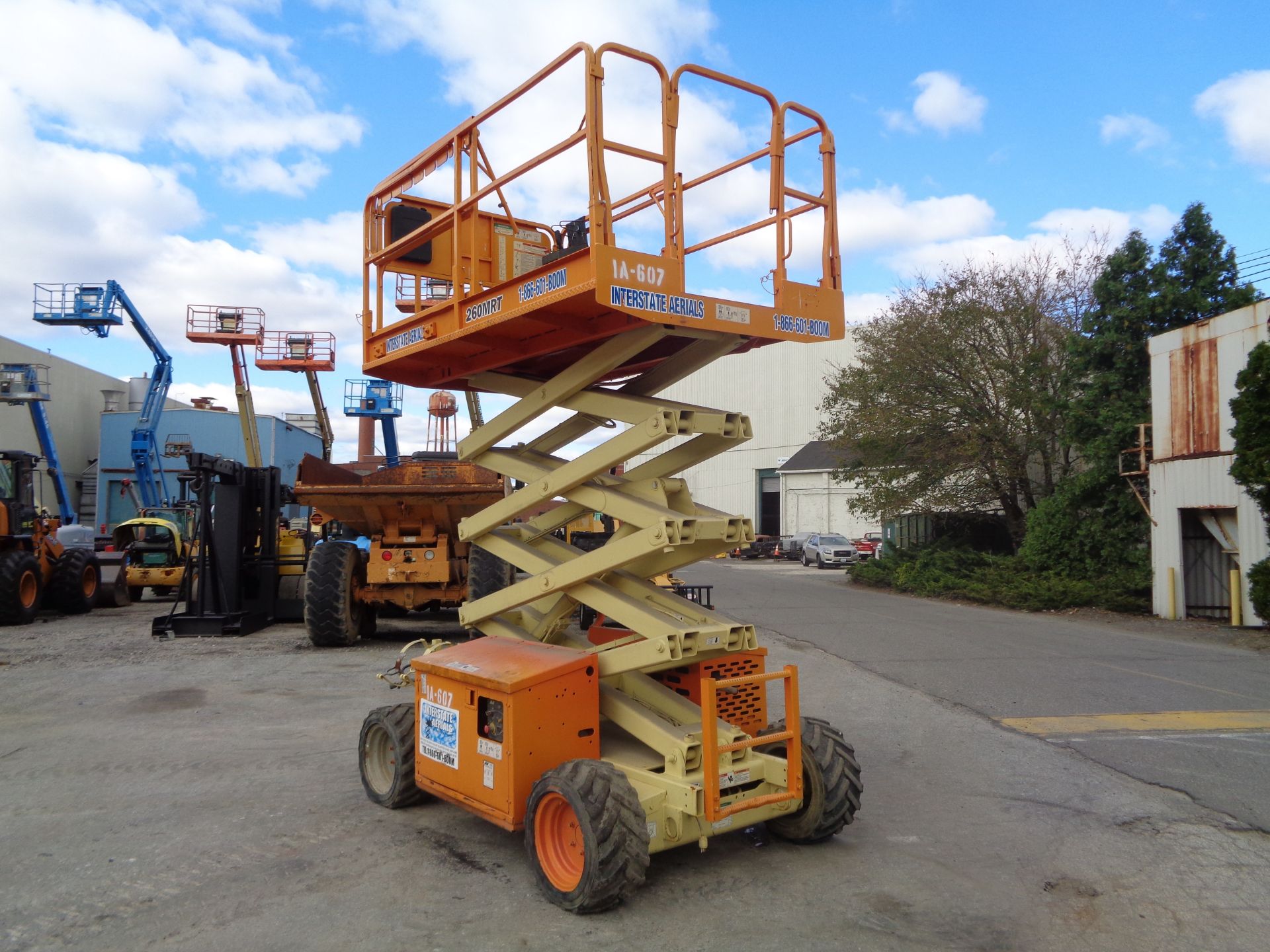 JLG 260MRT Rough Terrain Scissor Lift - 4x4 - 26FT Height - Image 18 of 28