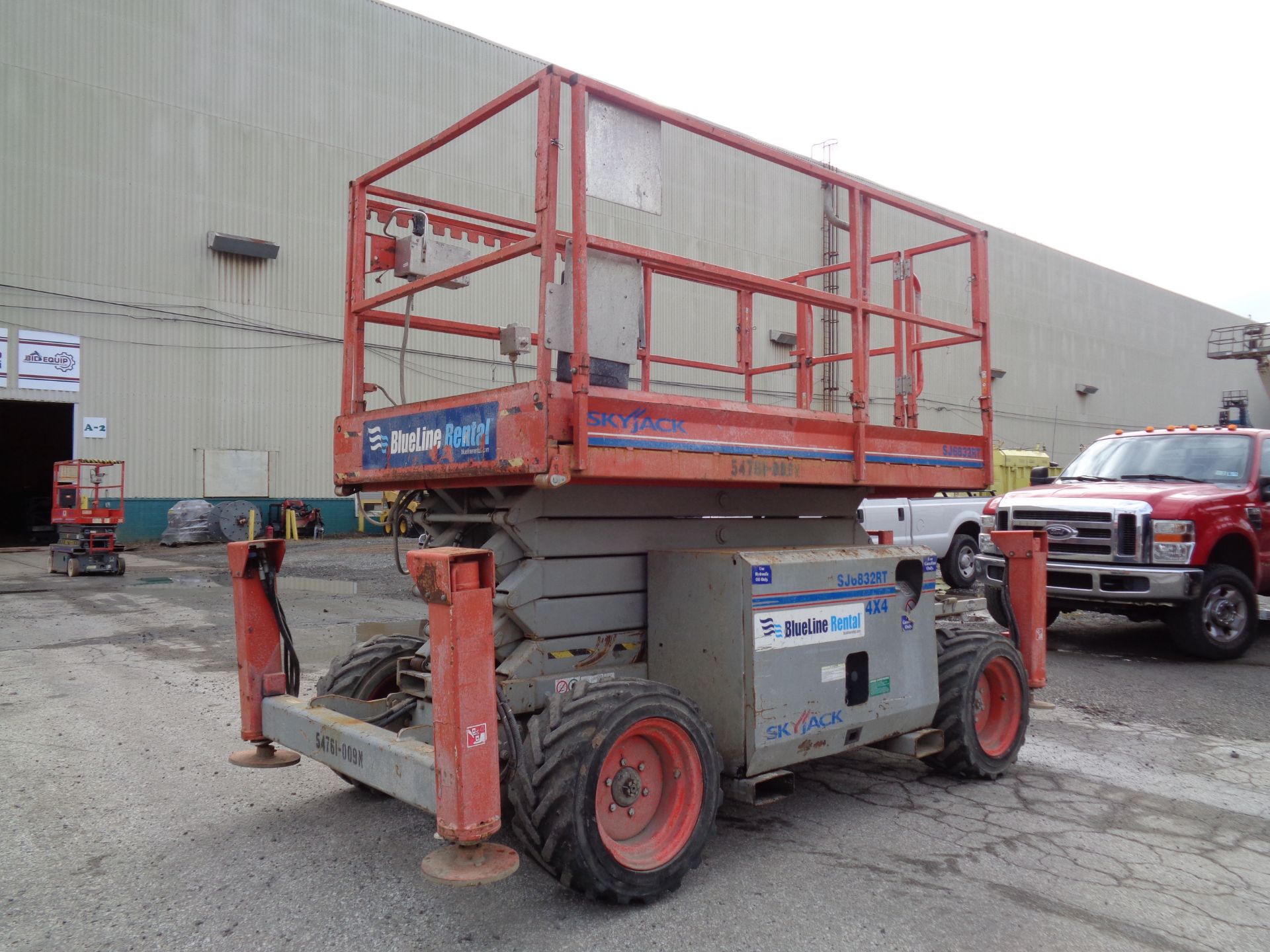 2011 Skyjack SJ 6832RT 4x4 Scissor Lift - 32Ft Height